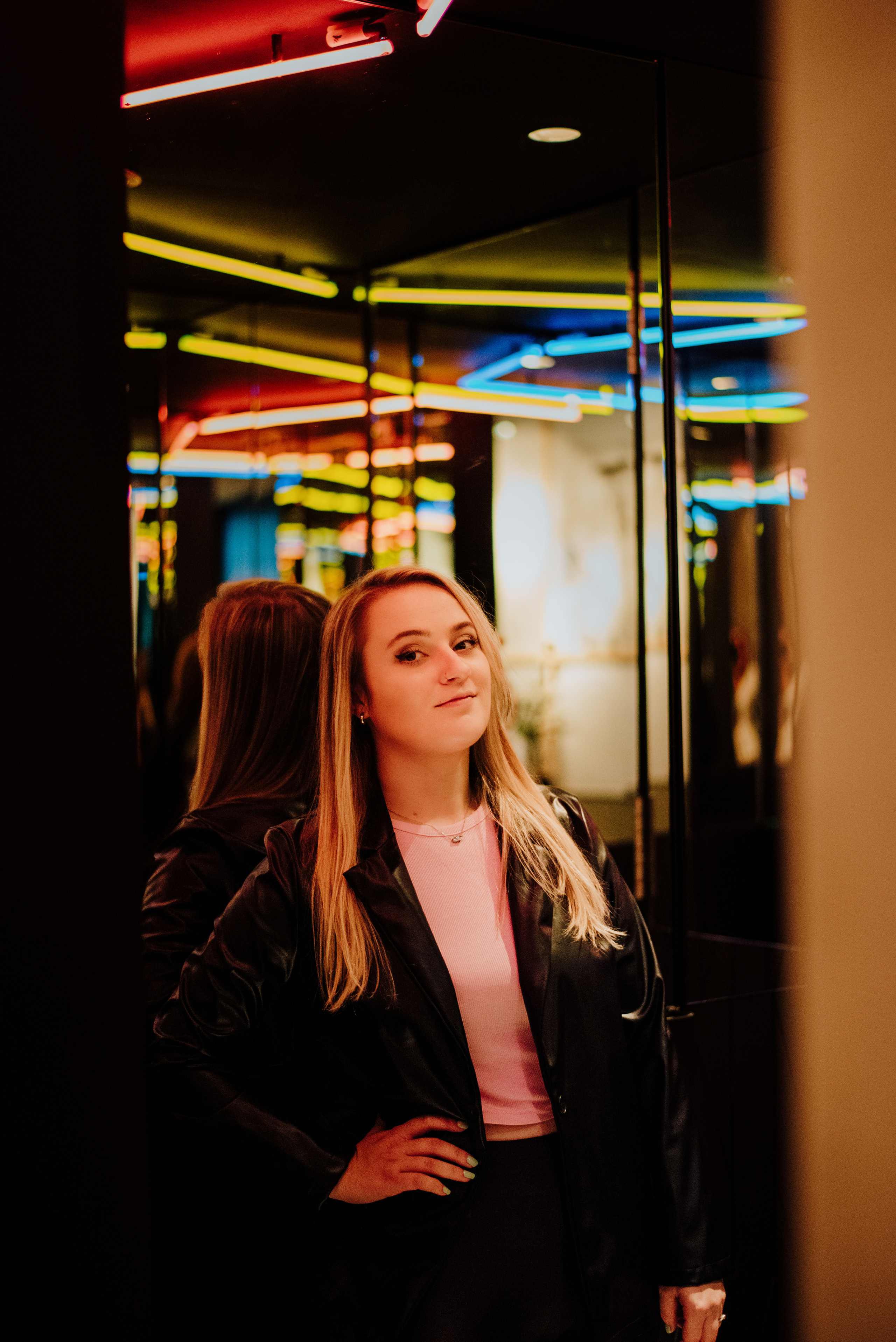 Bára. Lifestyle, wedding and family photographer