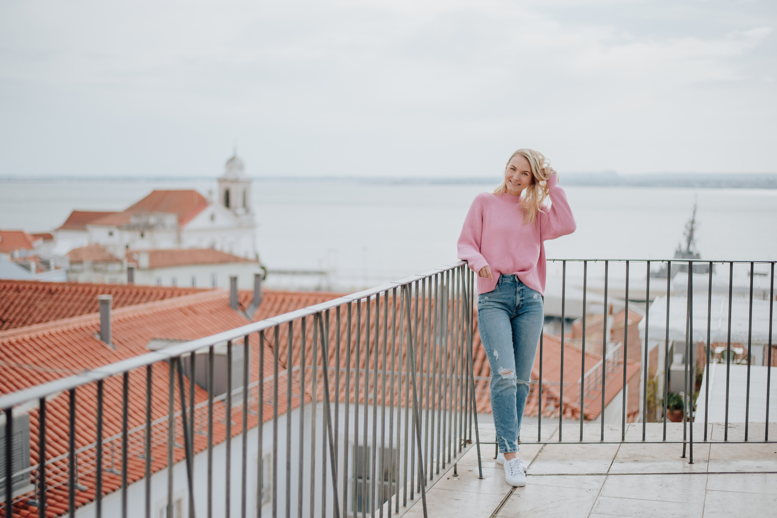 Maria. Lifestyle, wedding and family photographer