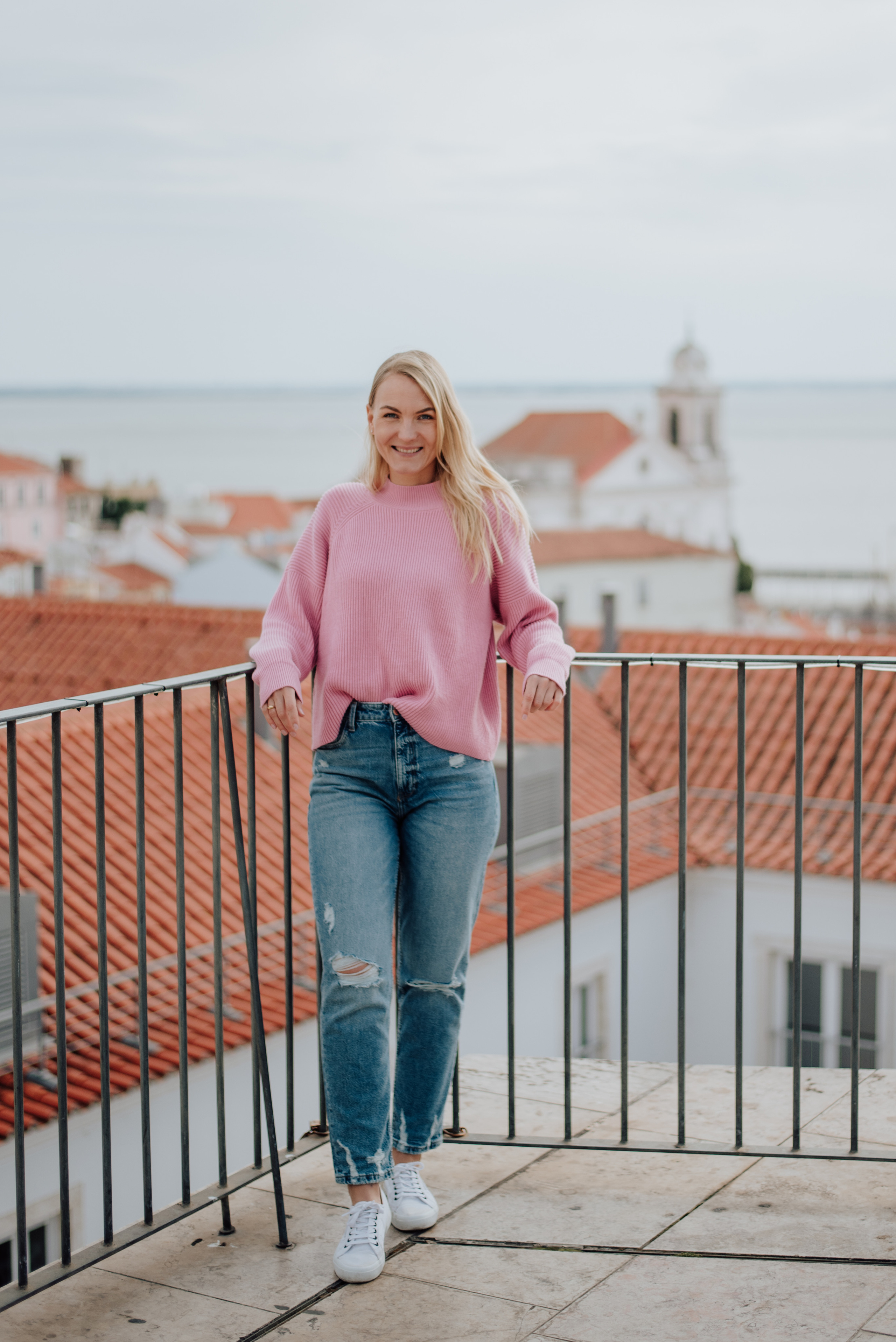 Maria. Lifestyle, wedding and family photographer