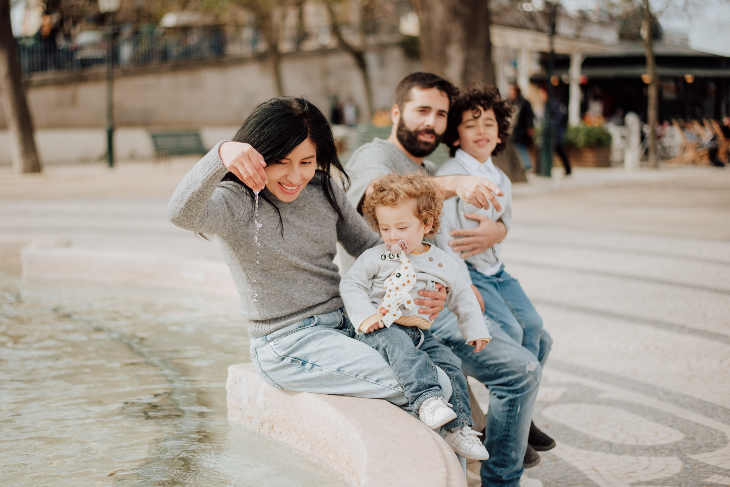 Solange and family. Lifestyle, wedding and family photographer