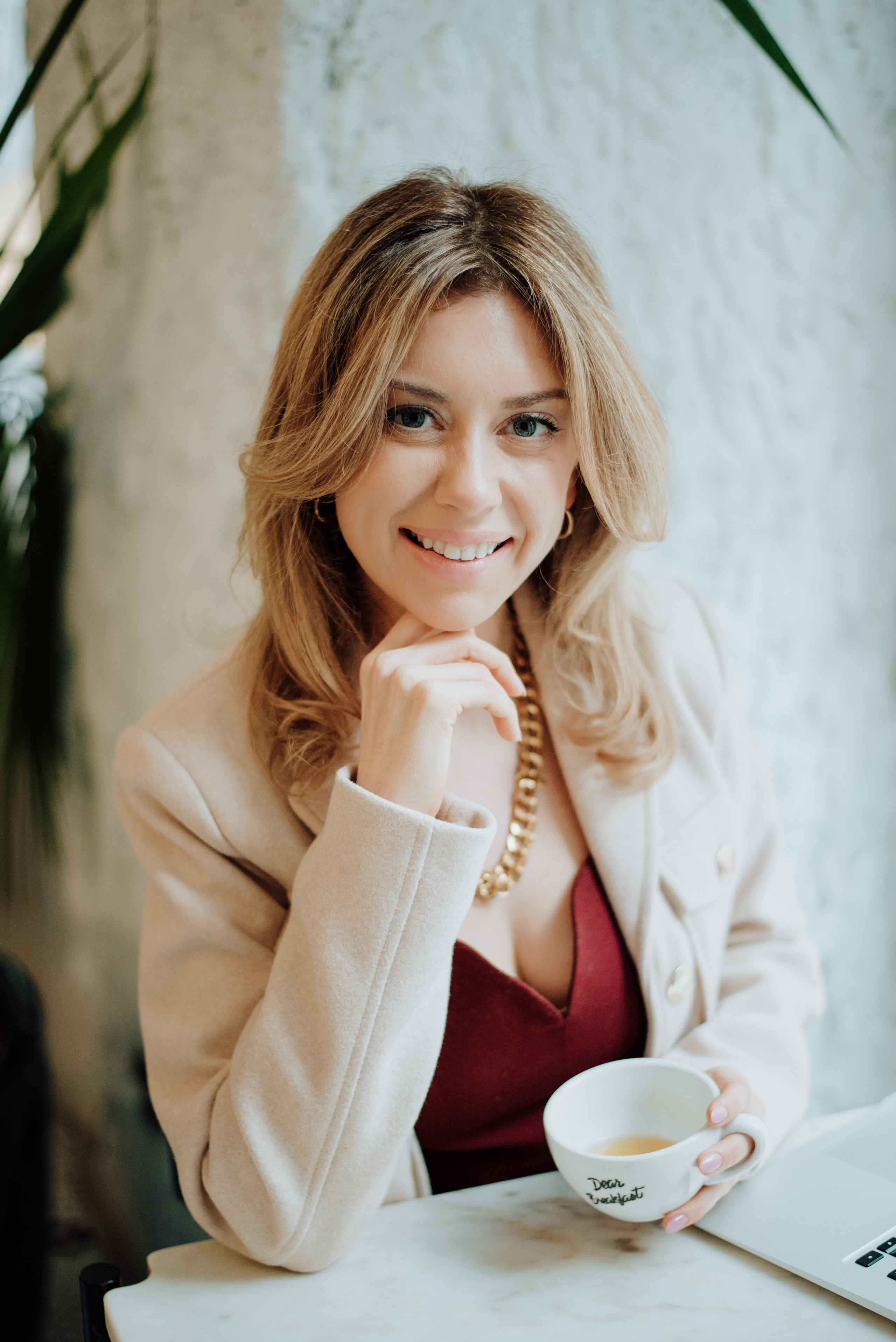 Emily. Lifestyle, wedding and family photographer