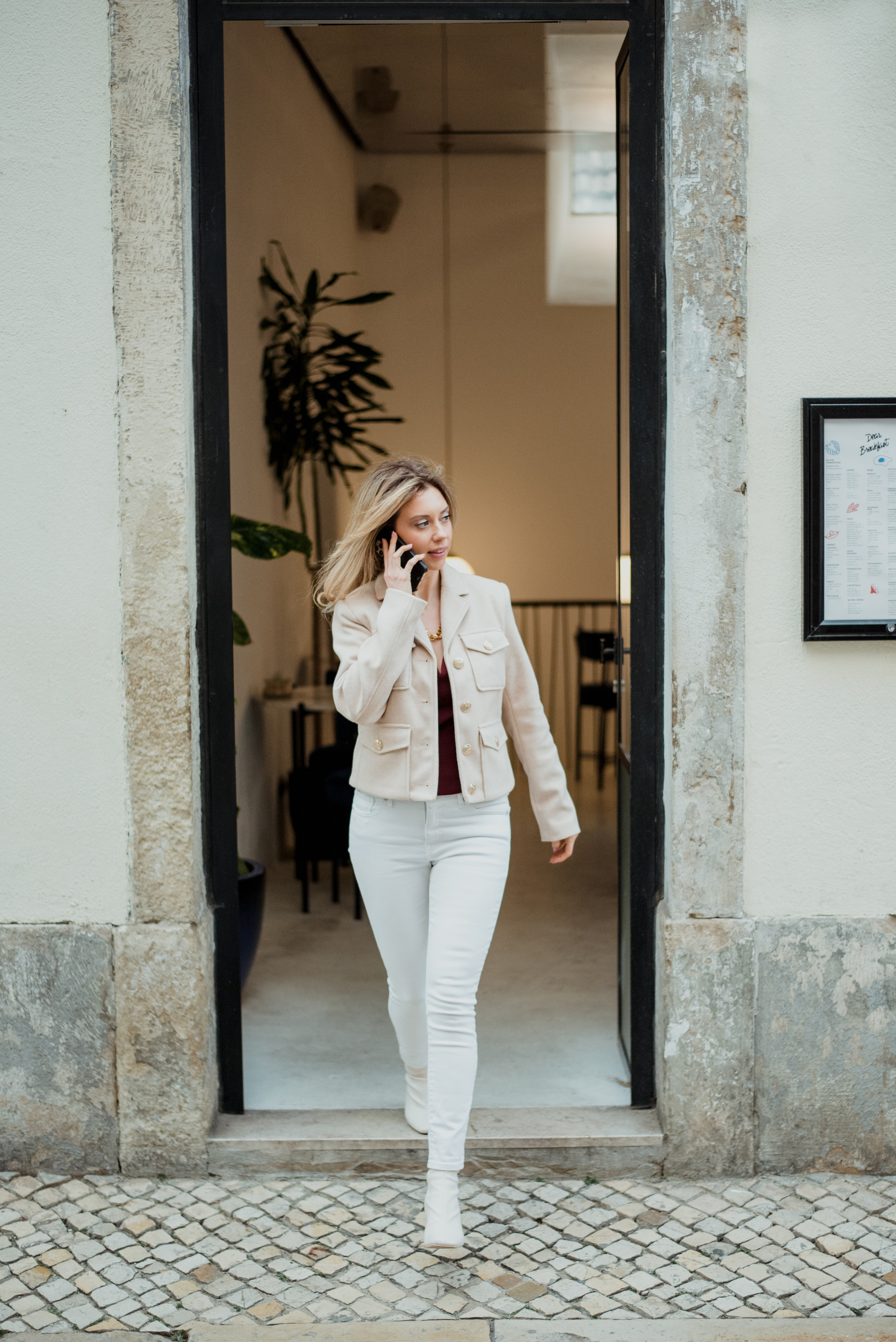 Emily. Lifestyle, wedding and family photographer