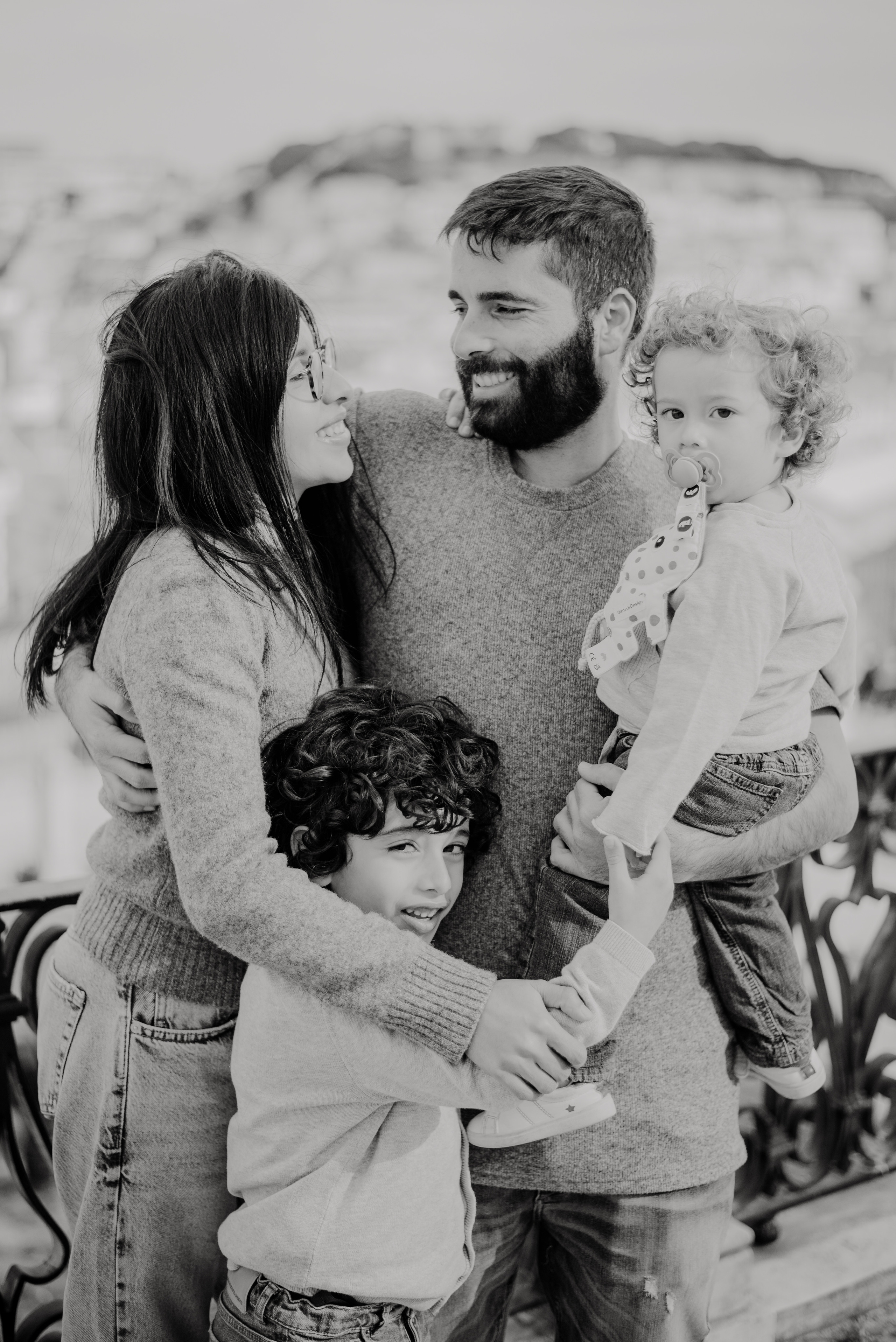 Solange and family. Lifestyle, wedding and family photographer