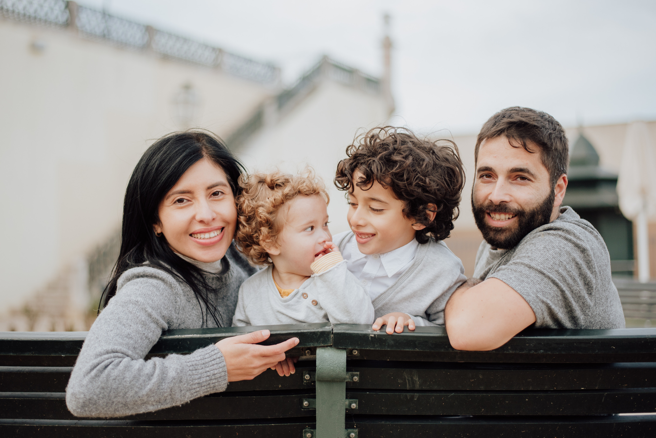 Solange and family. Lifestyle, wedding and family photographer