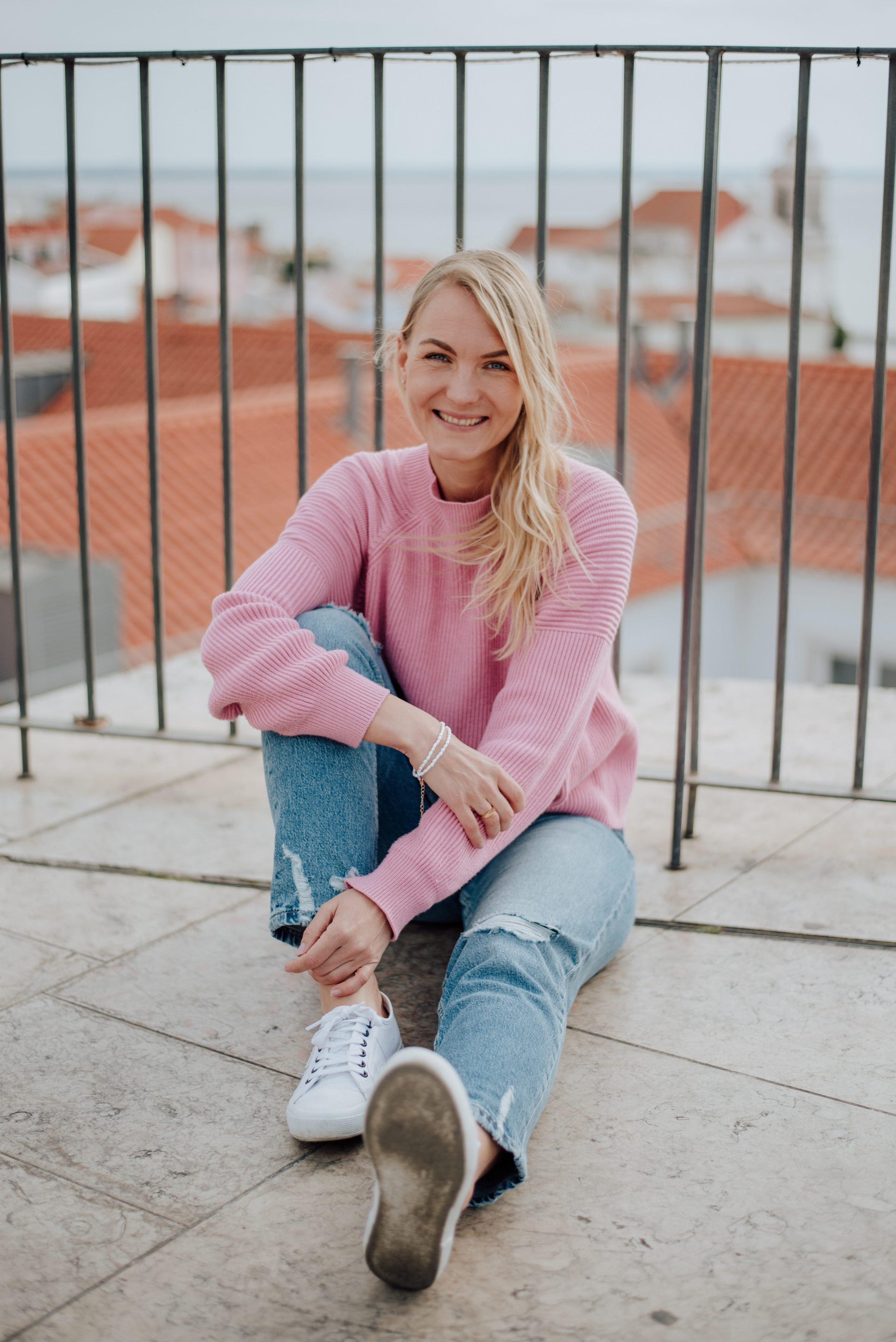 Maria. Lifestyle, wedding and family photographer