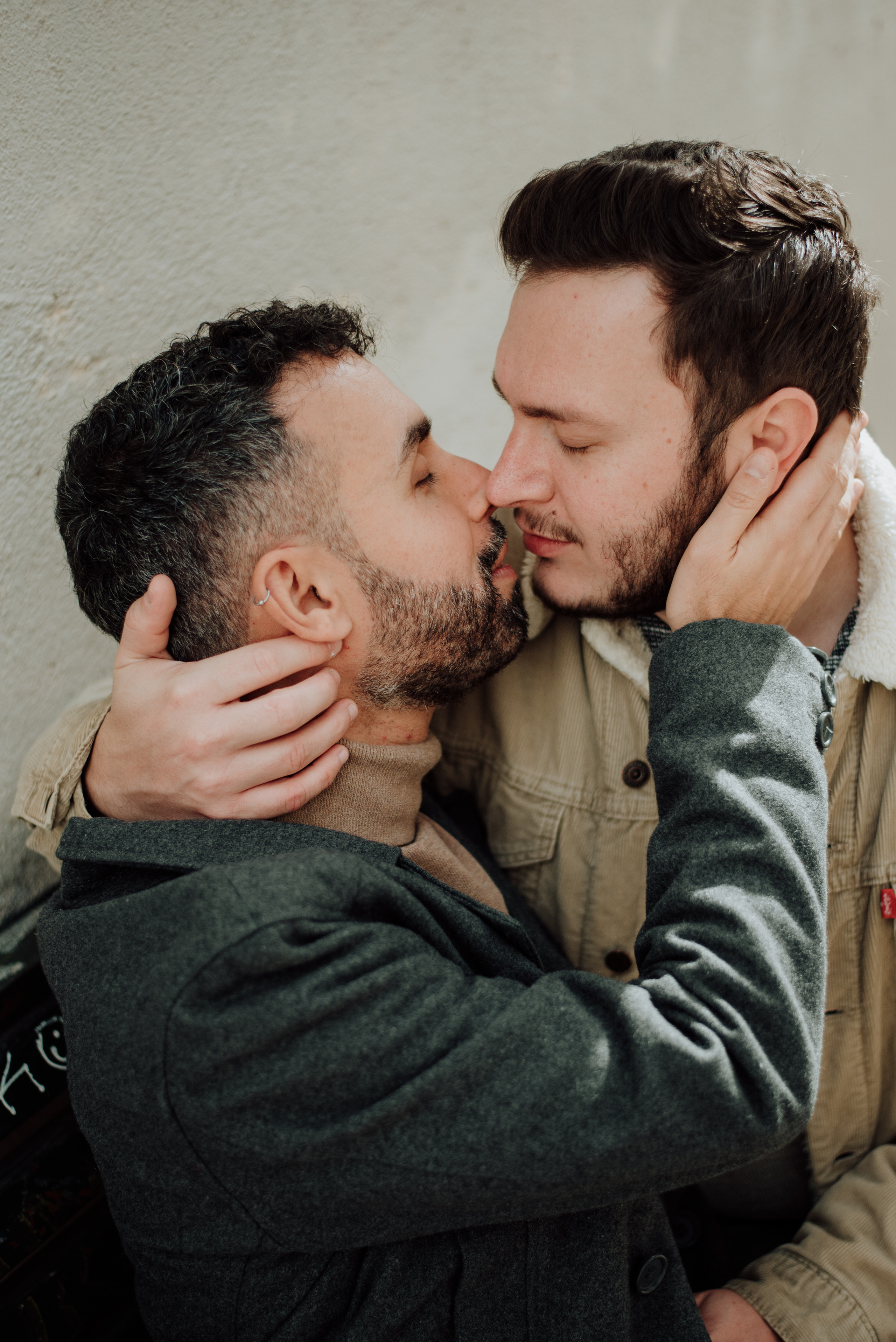 Garrett and Filipe. Lifestyle, wedding and family photographer