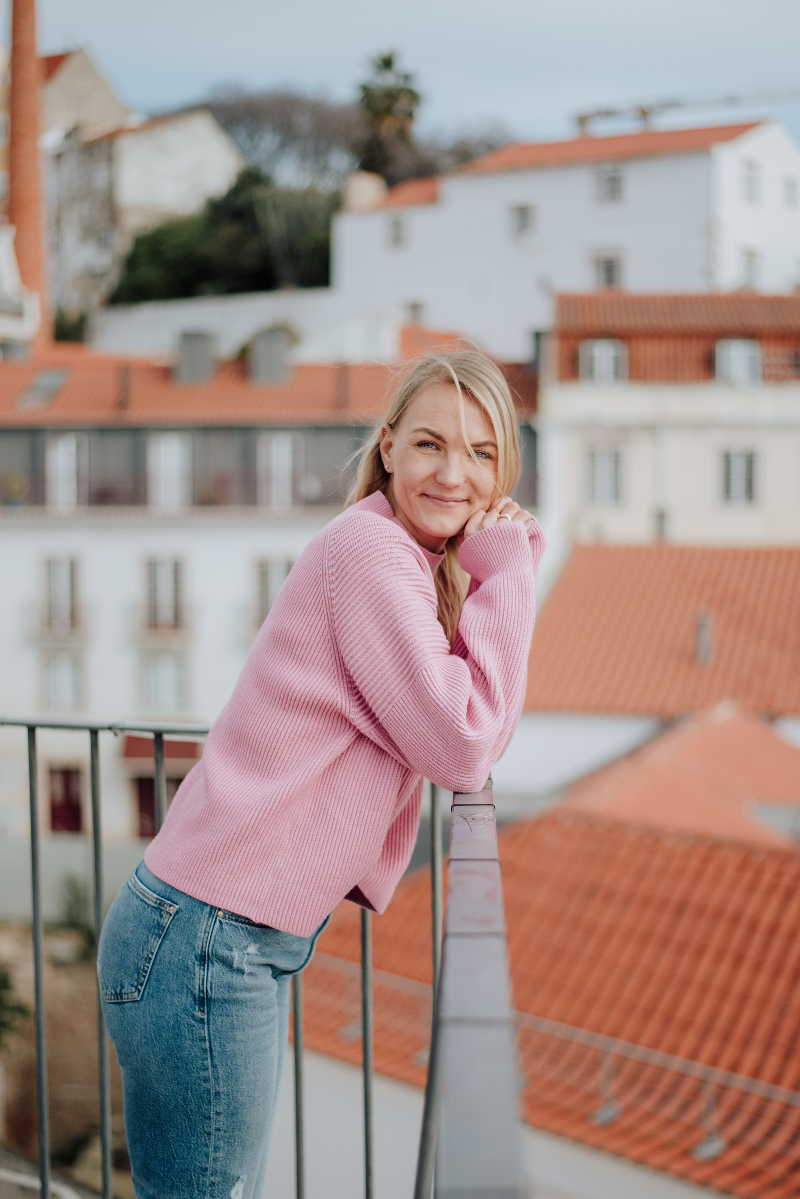 Maria. Lifestyle, wedding and family photographer