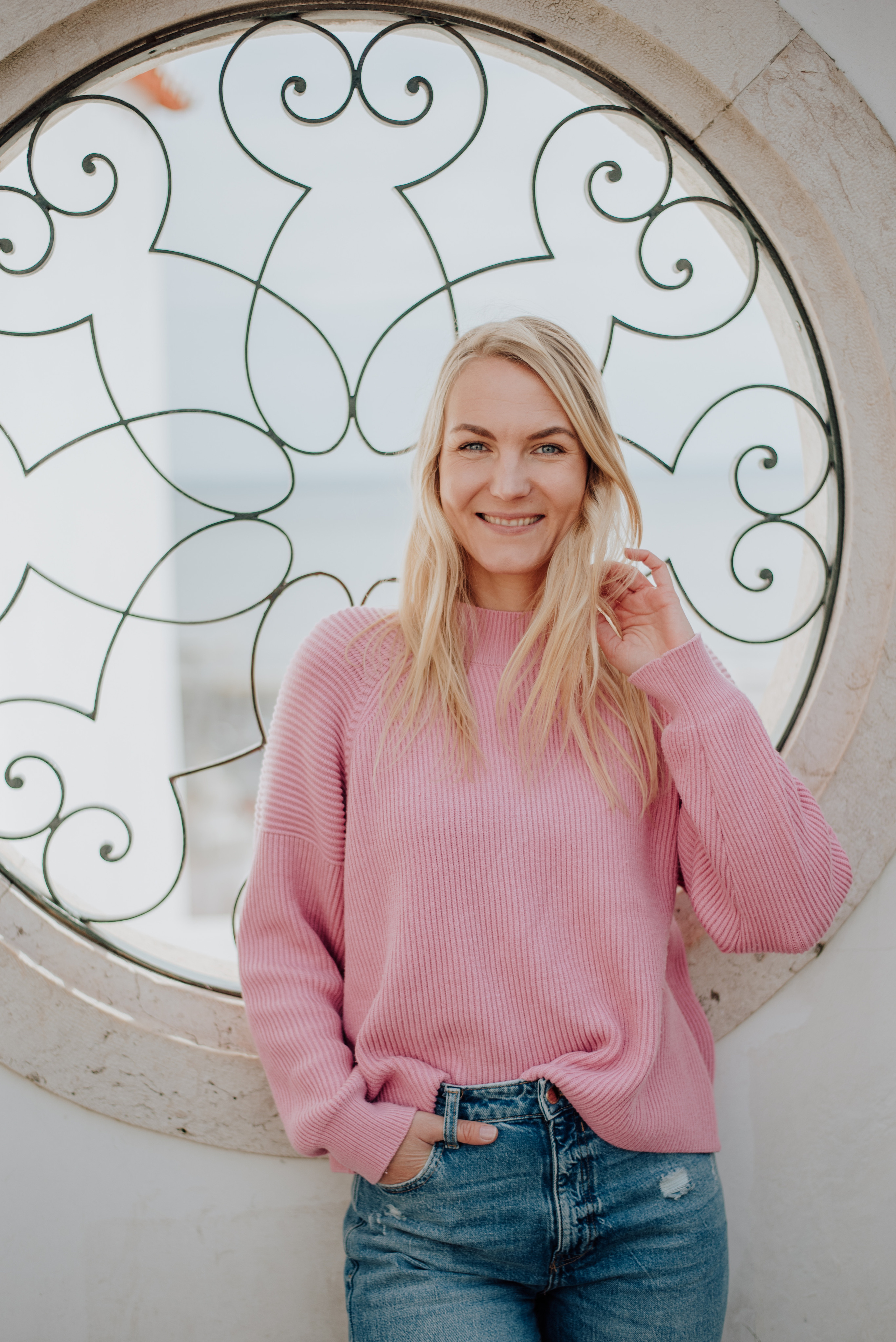 Maria. Lifestyle, wedding and family photographer