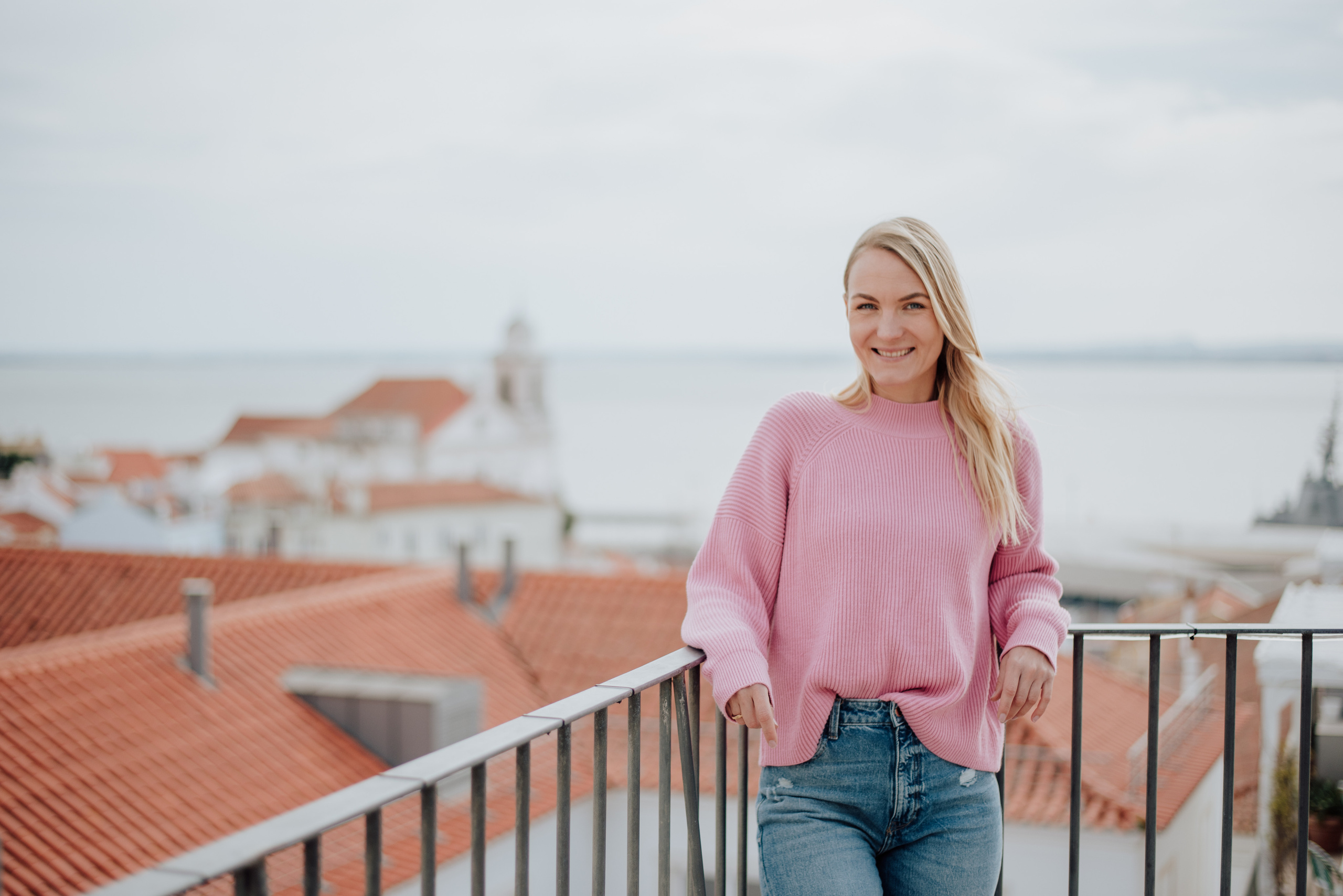 Maria. Lifestyle, wedding and family photographer