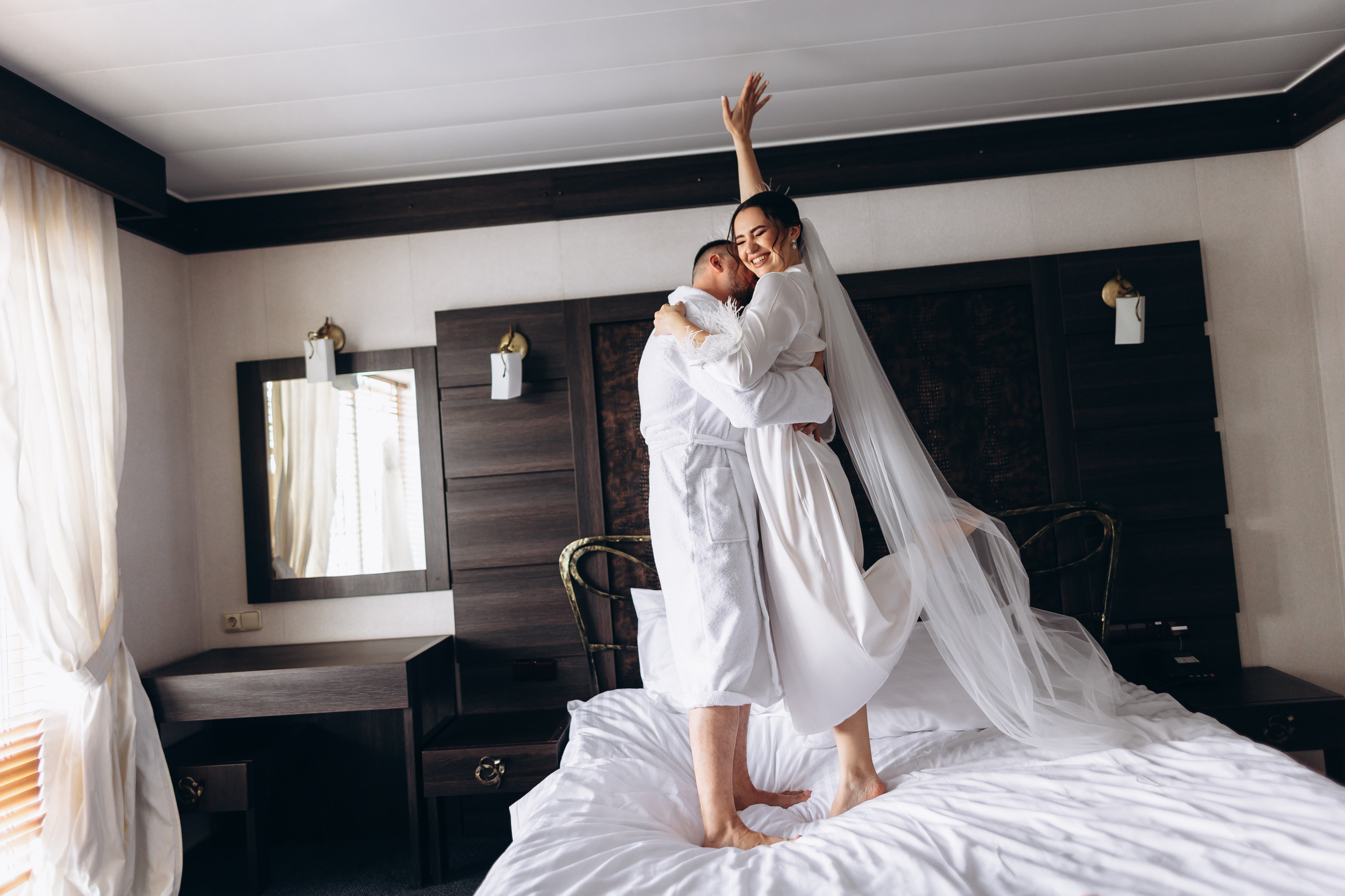 White Wedding. Wedding and Family Photograph