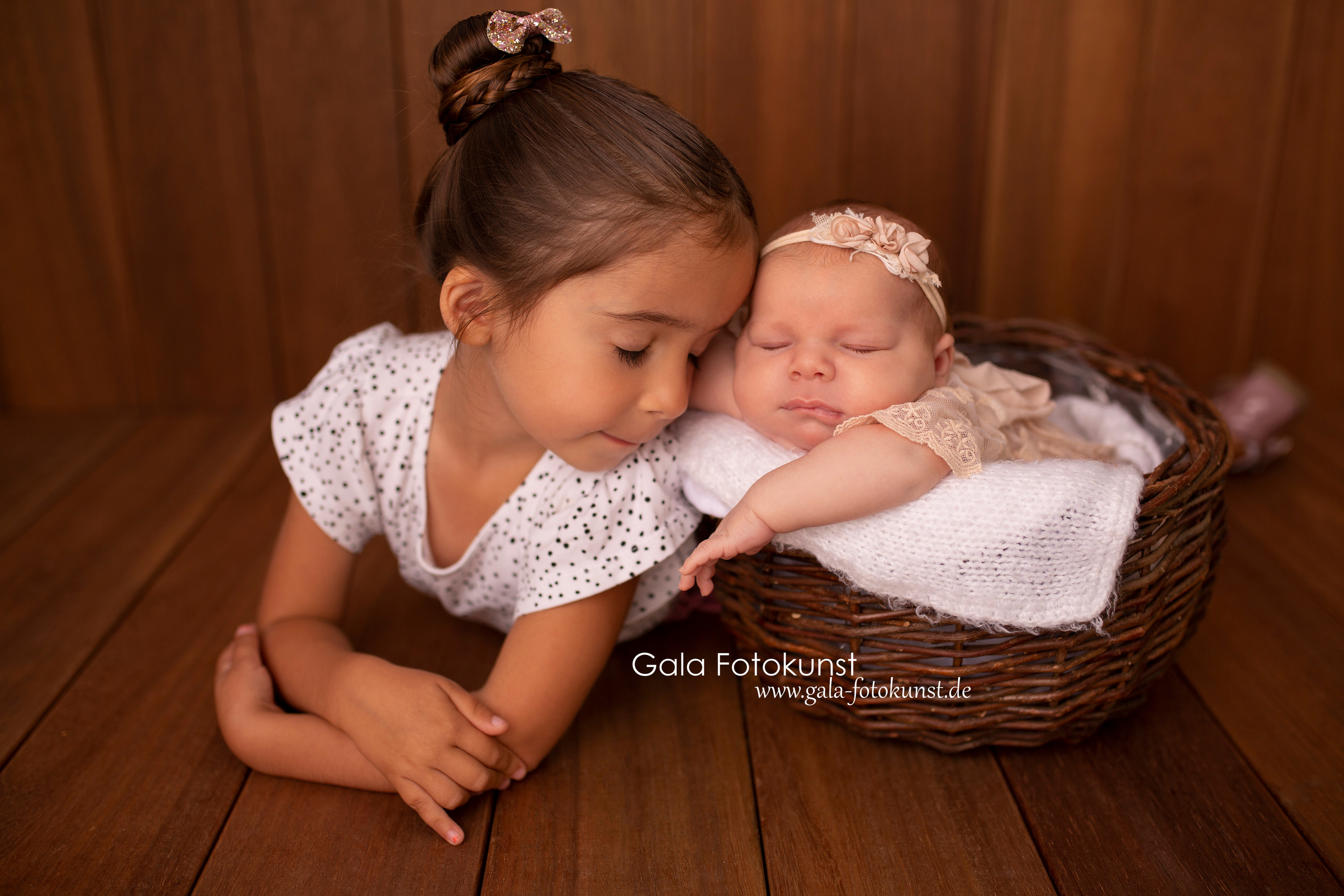 Neugeborene. Neugeborenen, Familien, Geschwister Fotografin aus Delmenhorst