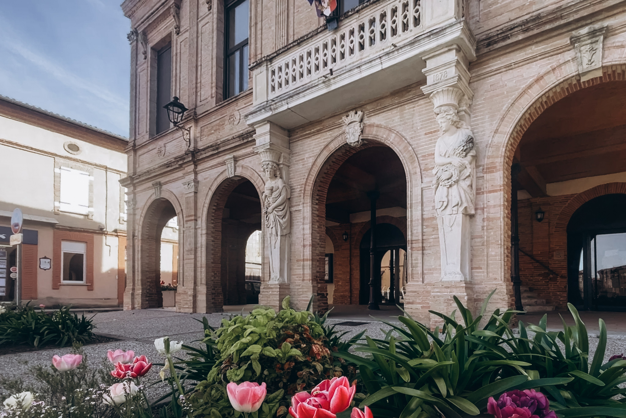 Wedding session in Domaine du T. Eugenie Smirnova — wedding, corporate and lifestyle photographer in Toulouse and Southwest France