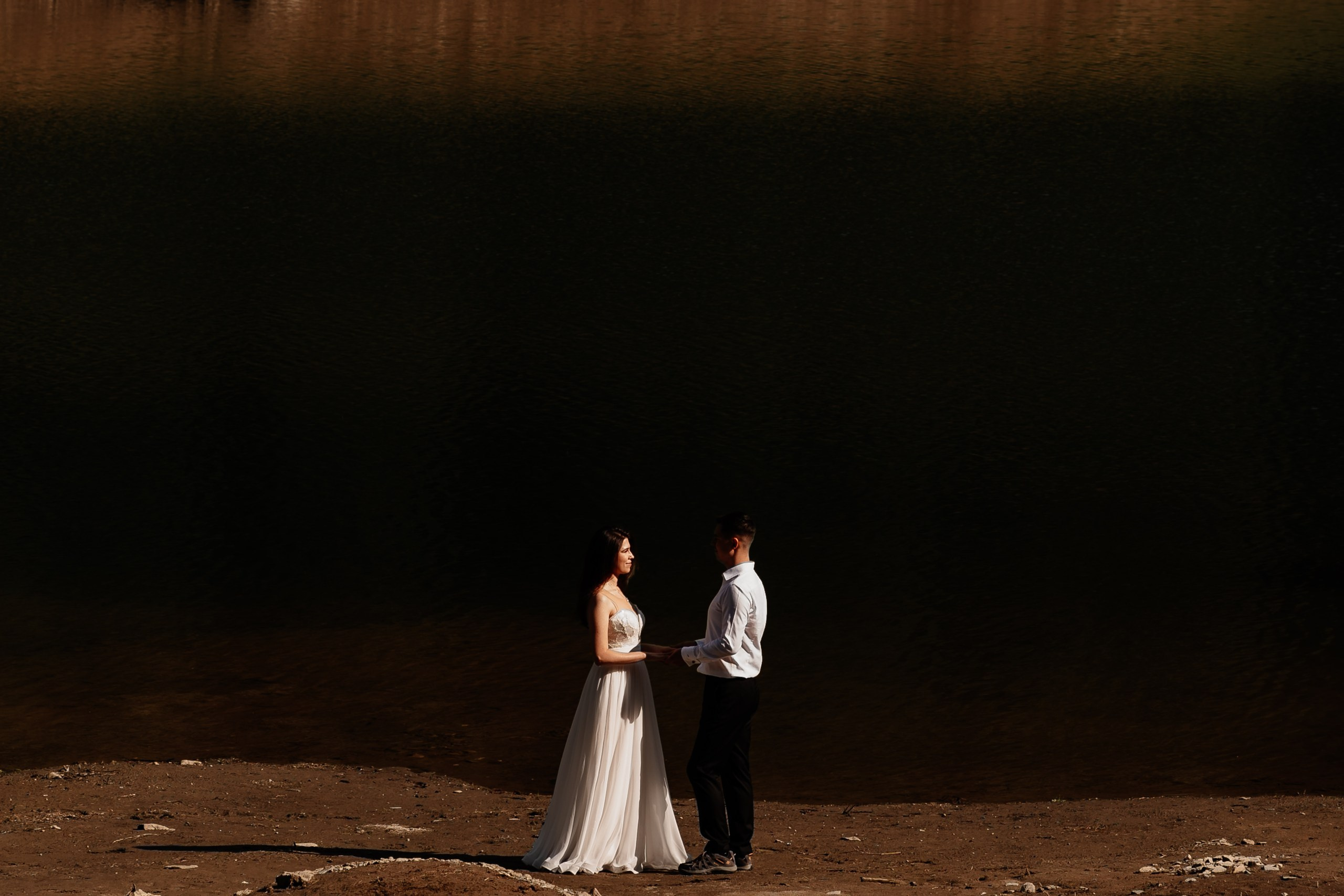 Trash the Dress la Lacul Bolboci  | Mihai Popa Fotograf. Fotograf Nuntă & Botez București - Mihai Popa | Dincolo de oameni, imortalizez emoții!