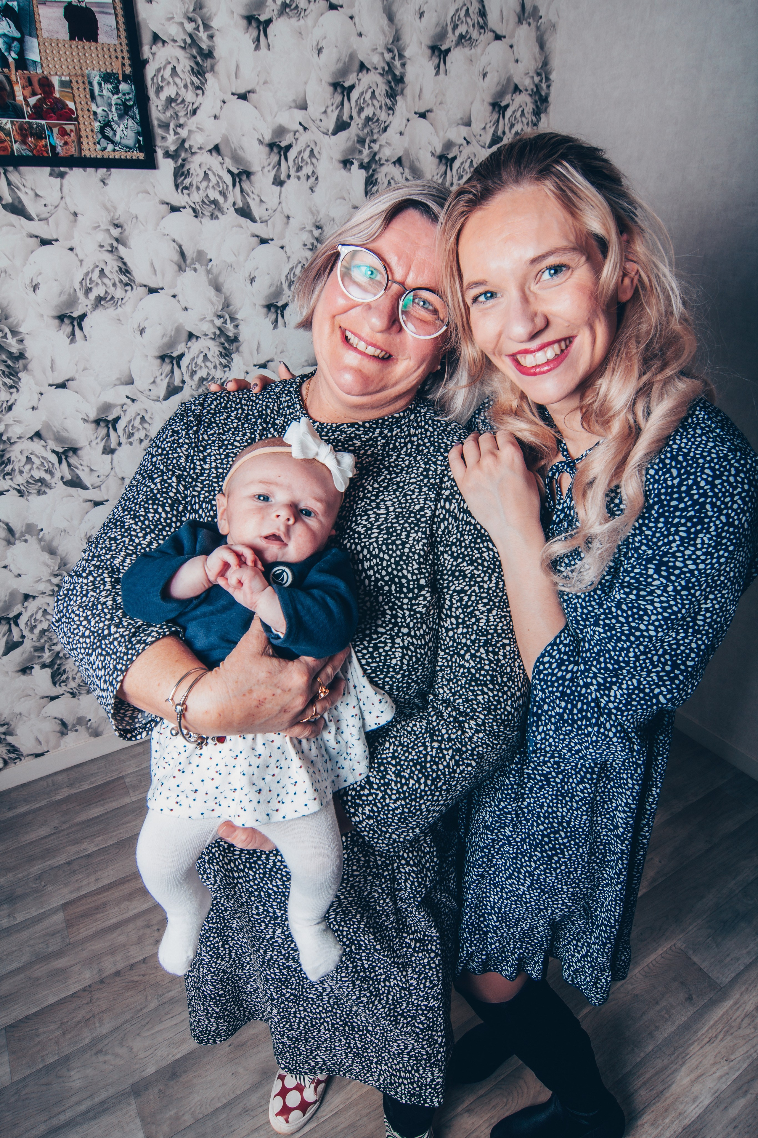 Portrait de famille. Studio photo « Partage ton bonheur » – Photographe famille près de Châtellerault, Poitiers et Tours