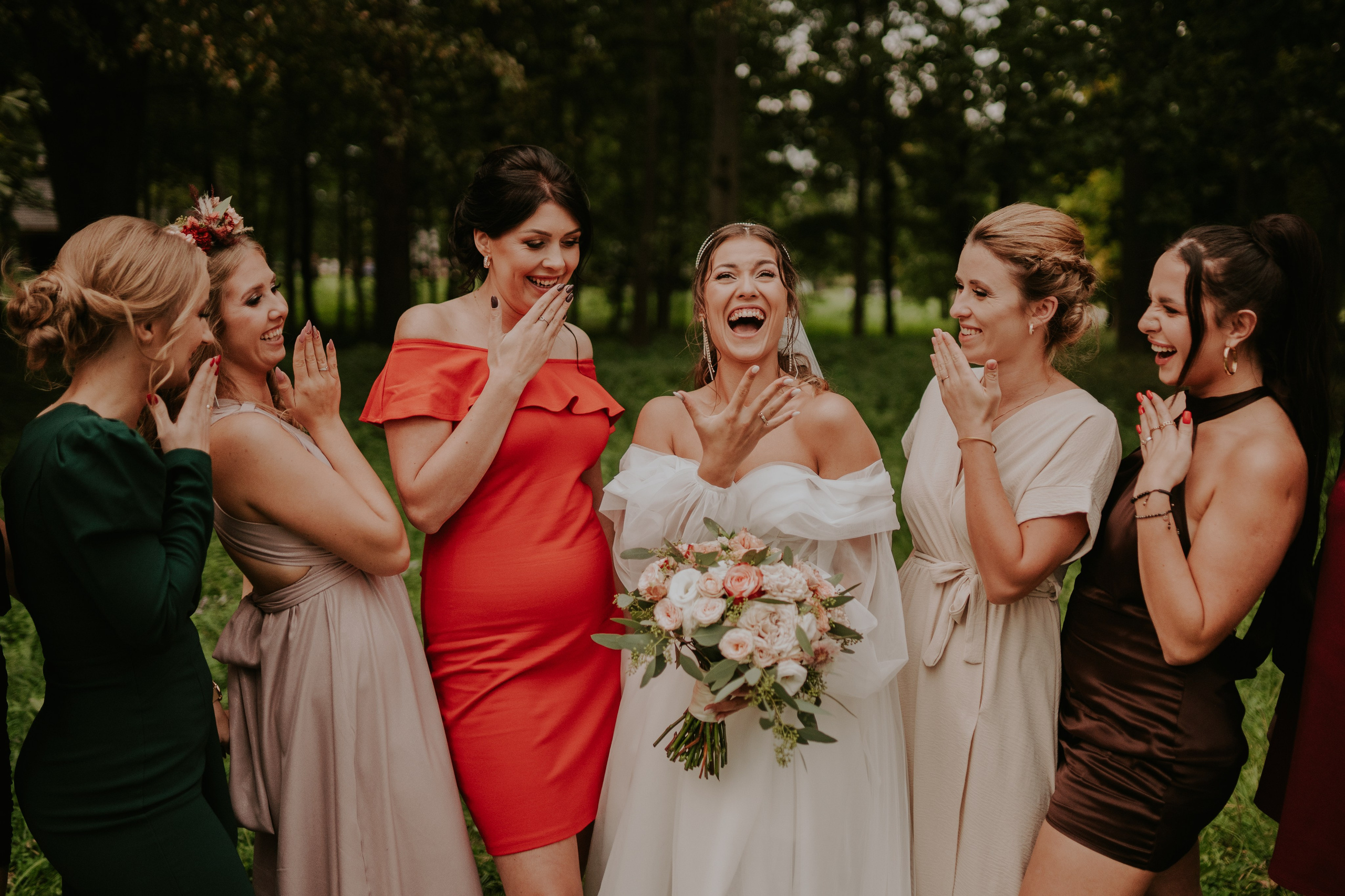 Sala Koralowa w Jaworzu: Opowieść o ślubie Nikoli i Kacpra. Karkowskafoto - fotografia miłości