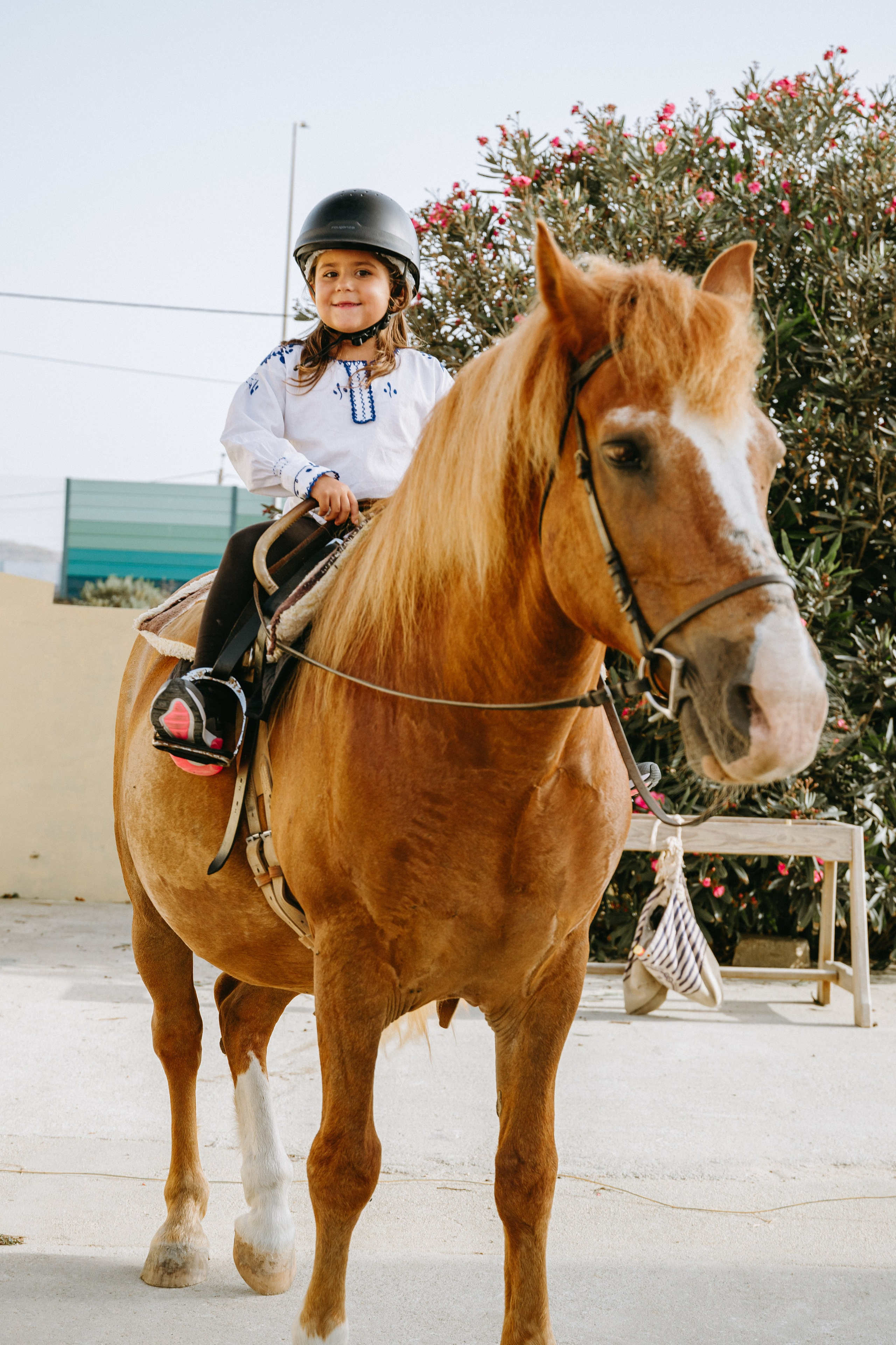 Marlene & Tiago com filhos. Passeios a Cavalo na Praia Peniche | Eco Salgados Agroturismo
