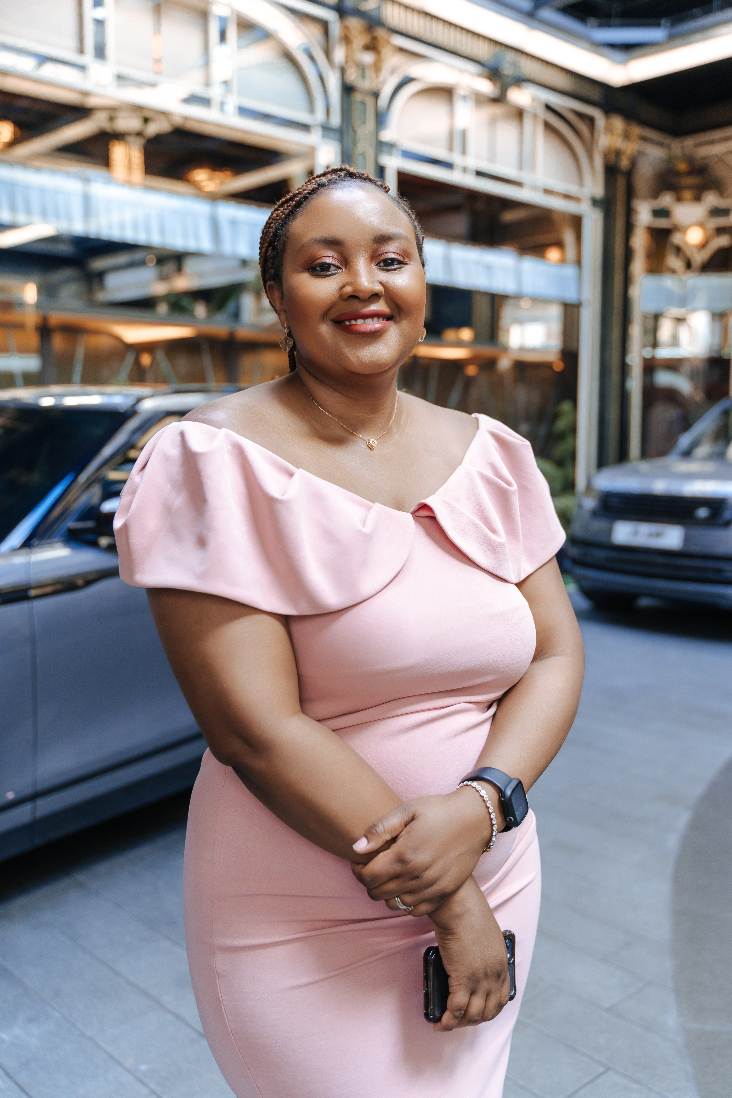 Best Birthday photographer, birthday party at the Savoy, photographer in the Savoy, afternoon tea in the Savoy, photographer in London, London photogrpah, best photographer in London, Birthday photographer