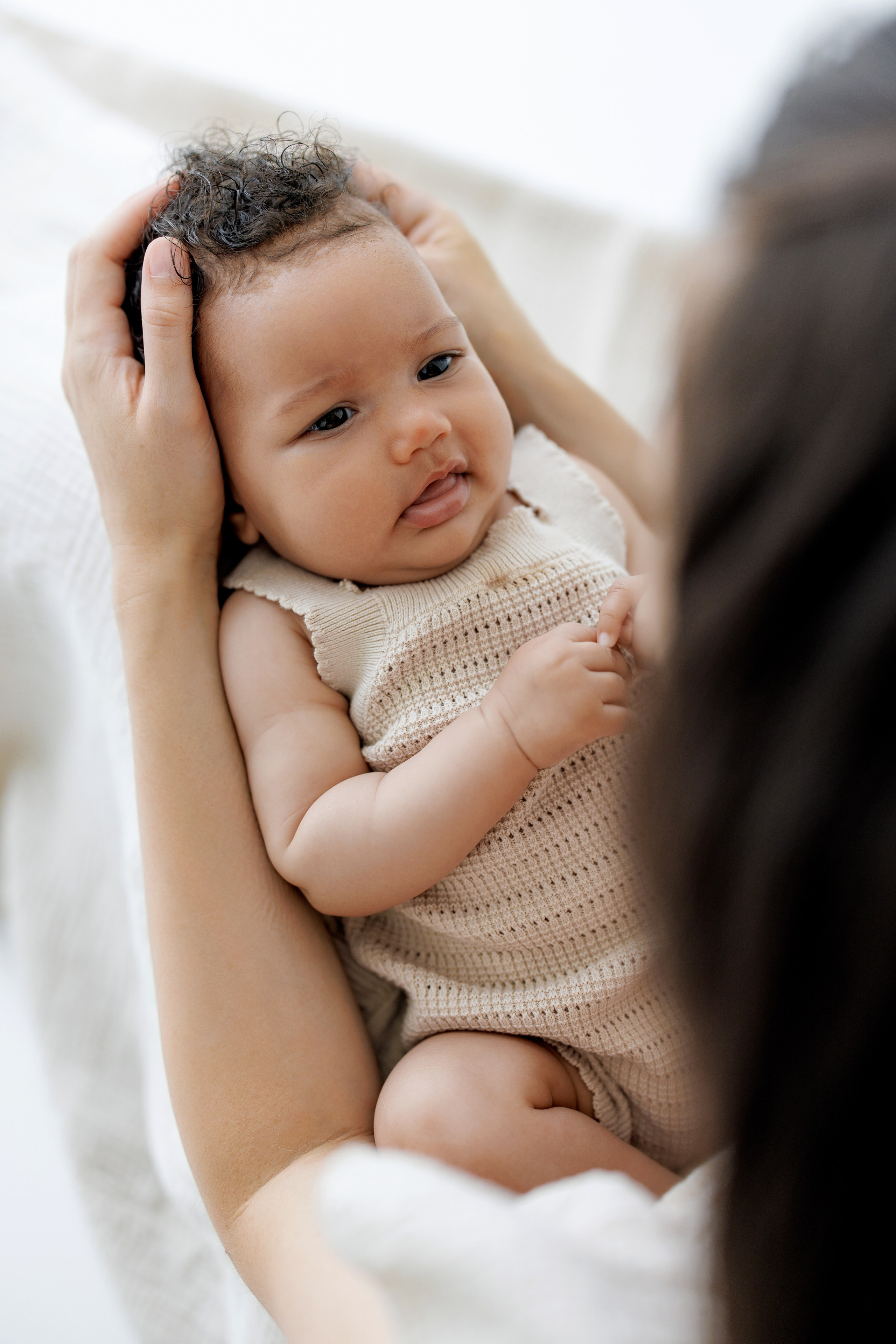 Newborn-Fotografie in Zürich — Natürlich. Minimalistisch. Ohne Zeitdruck. Wedding and Family Photographer Switzerland and Italy. Valeria Diaz