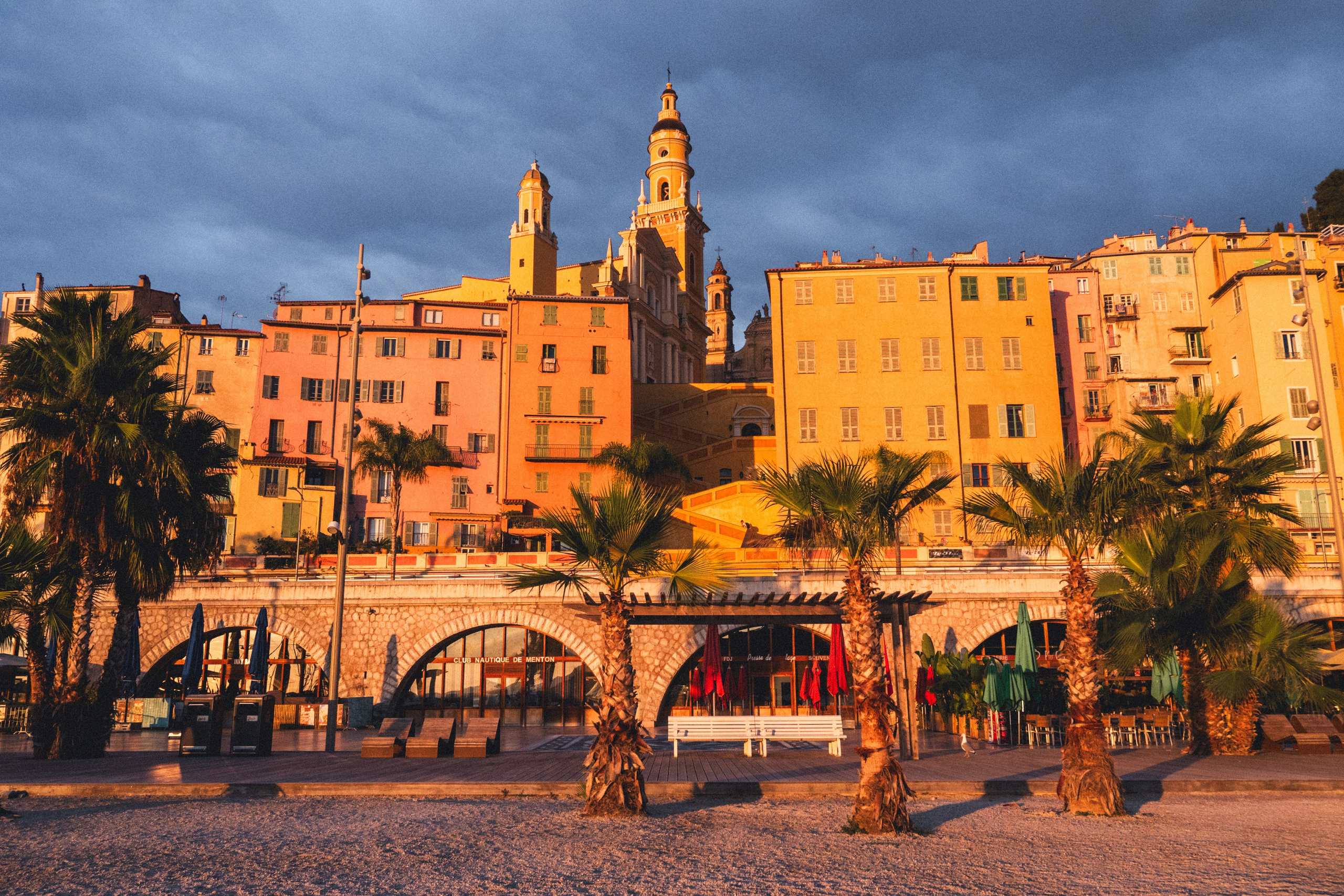 Lever de soleil à Menton. Семейный и детский фотограф на Лазурном Берегу
