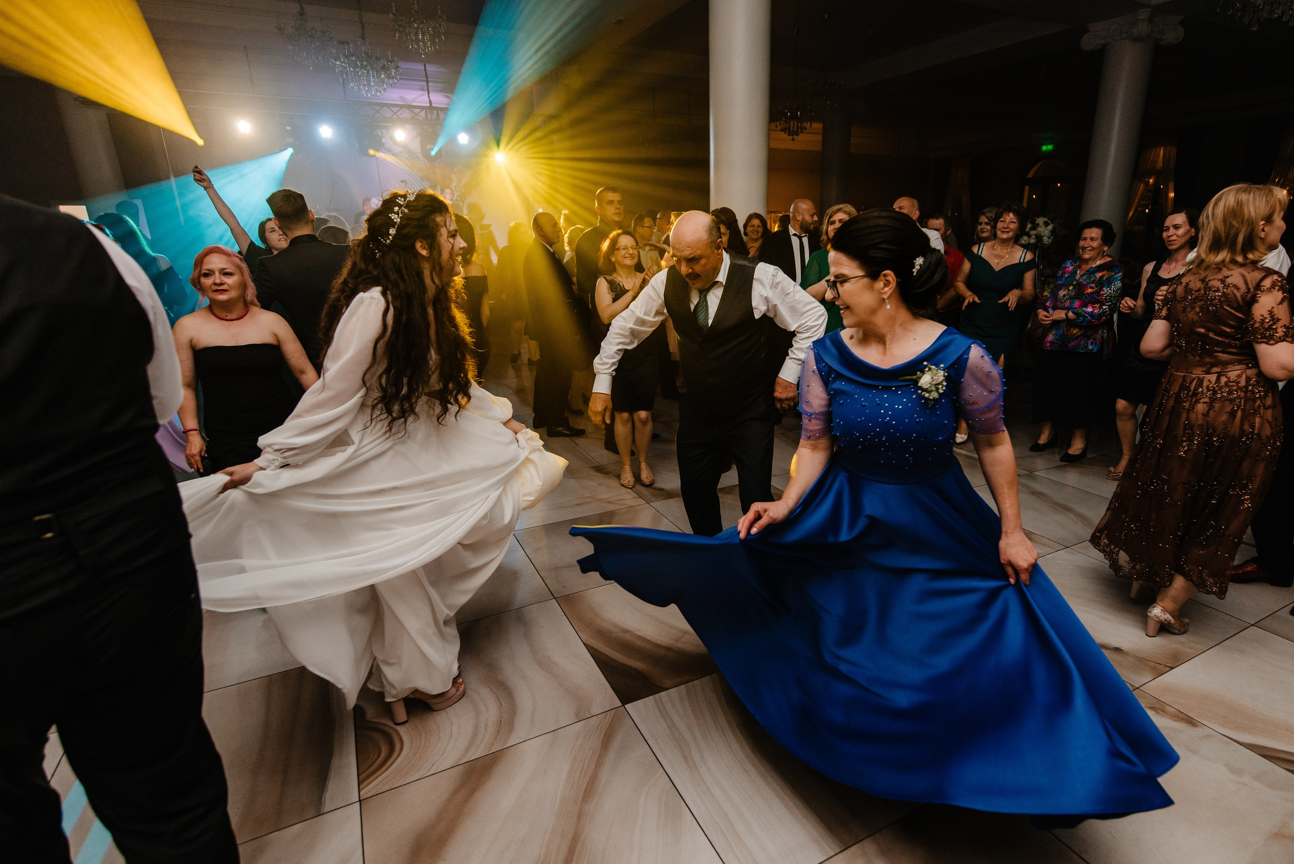 Radu Rahovan Fotograf de nuntǎ Cluj - Zalau - Alba - Târgu Mureș - Bistrița