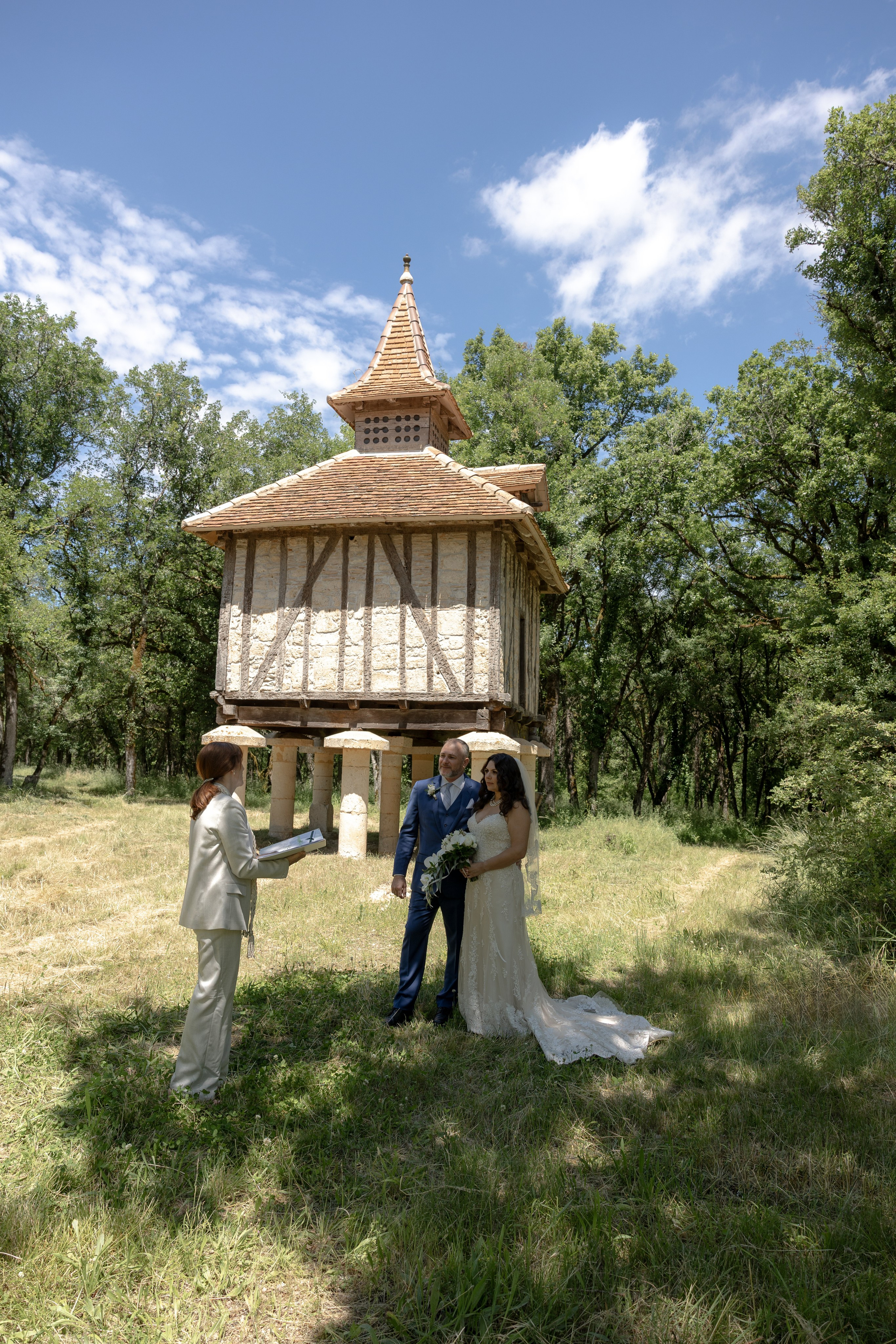 Elopement near Saint-Cirq-Lapopie. Crystal&Robert. Евгения Смирнова — фотограф в Тулузе и юго-западной Франции
