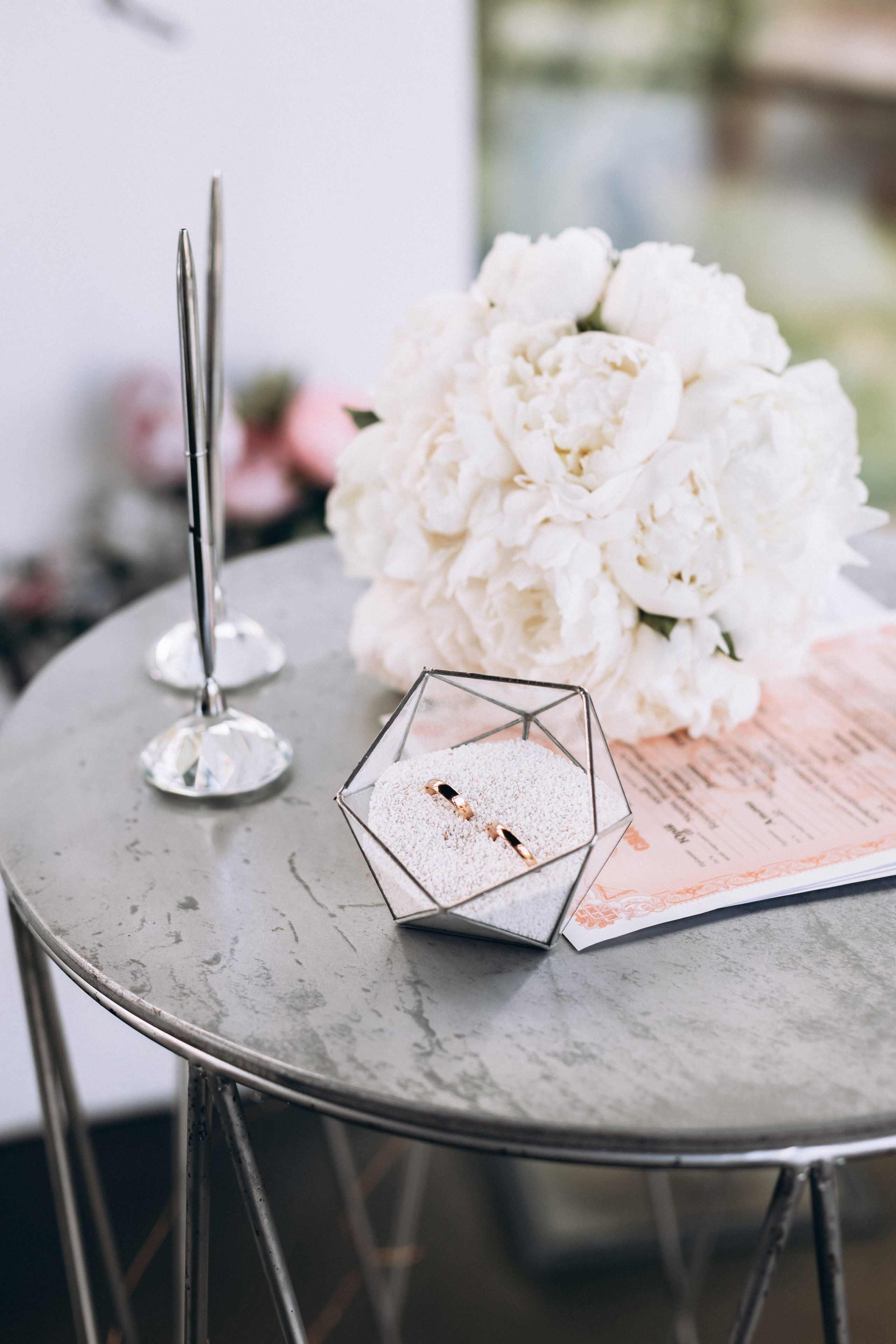 White Wedding. Wedding and Family Photograph