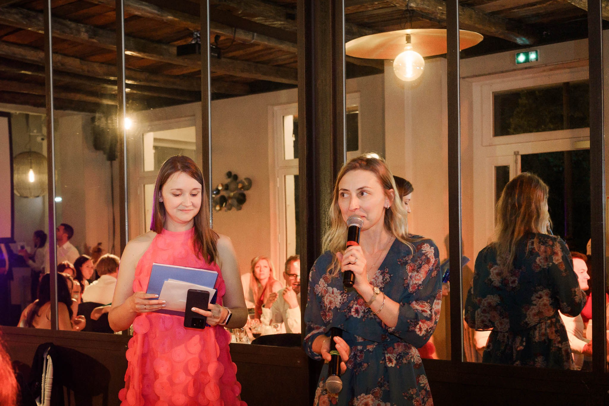 K& F, destination wedding photographer in L’Orangerie de l’Orée du Bois, France