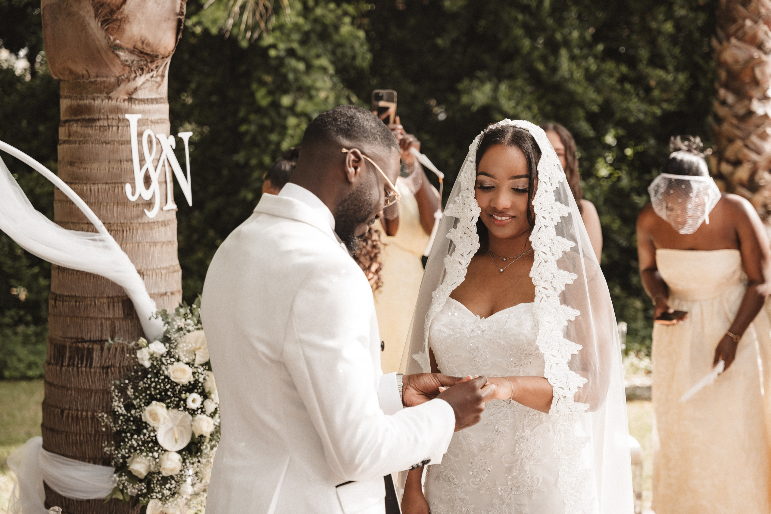 Nejma & Jonathan. Photographe de mariage et de famille à Braga — Alexandra Mieres Photography