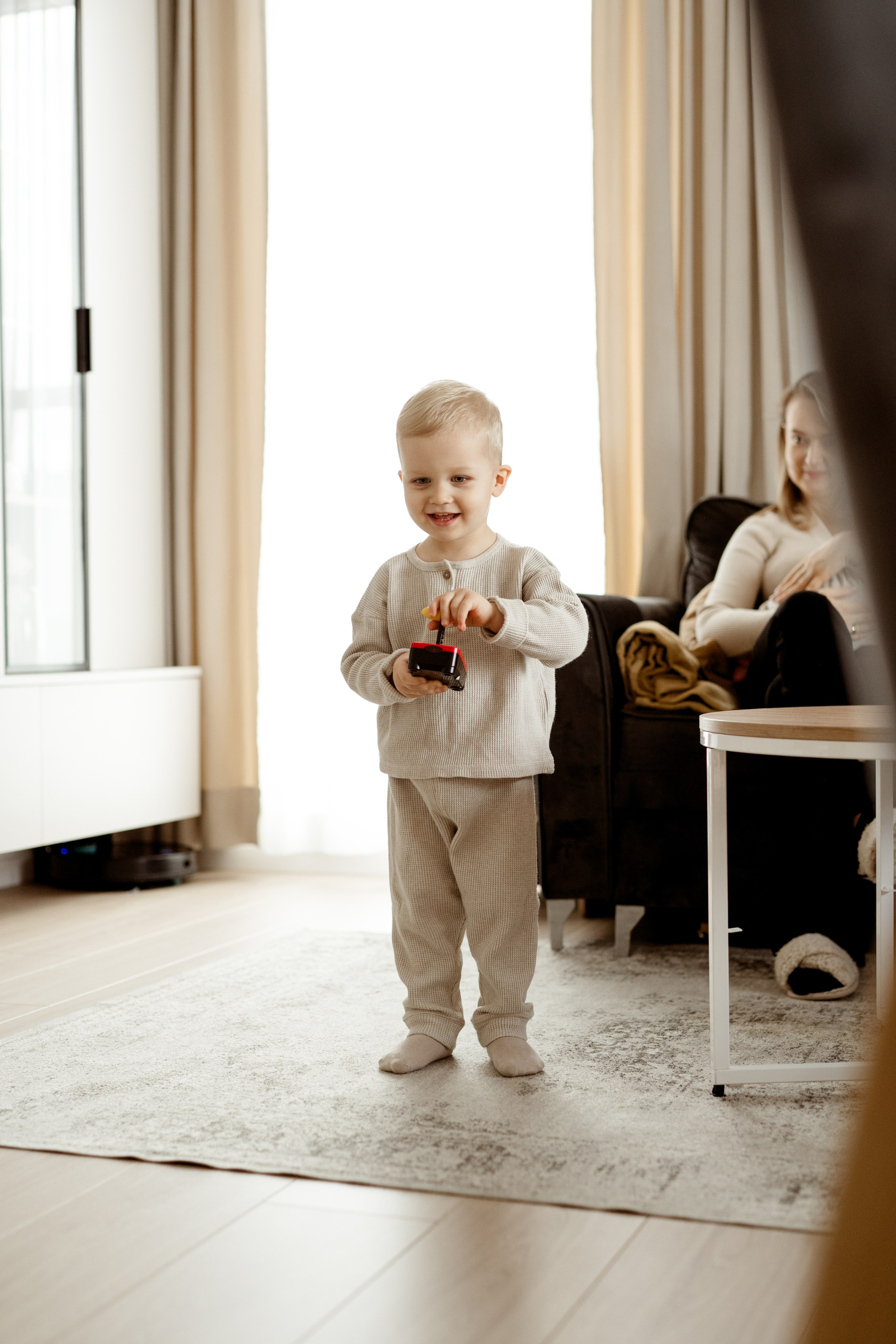 Sesja noworodkowa w domu. Fotograf Łódź - sesja ciążowa, noworodkowa, dziecięca. Studio w Łodzi