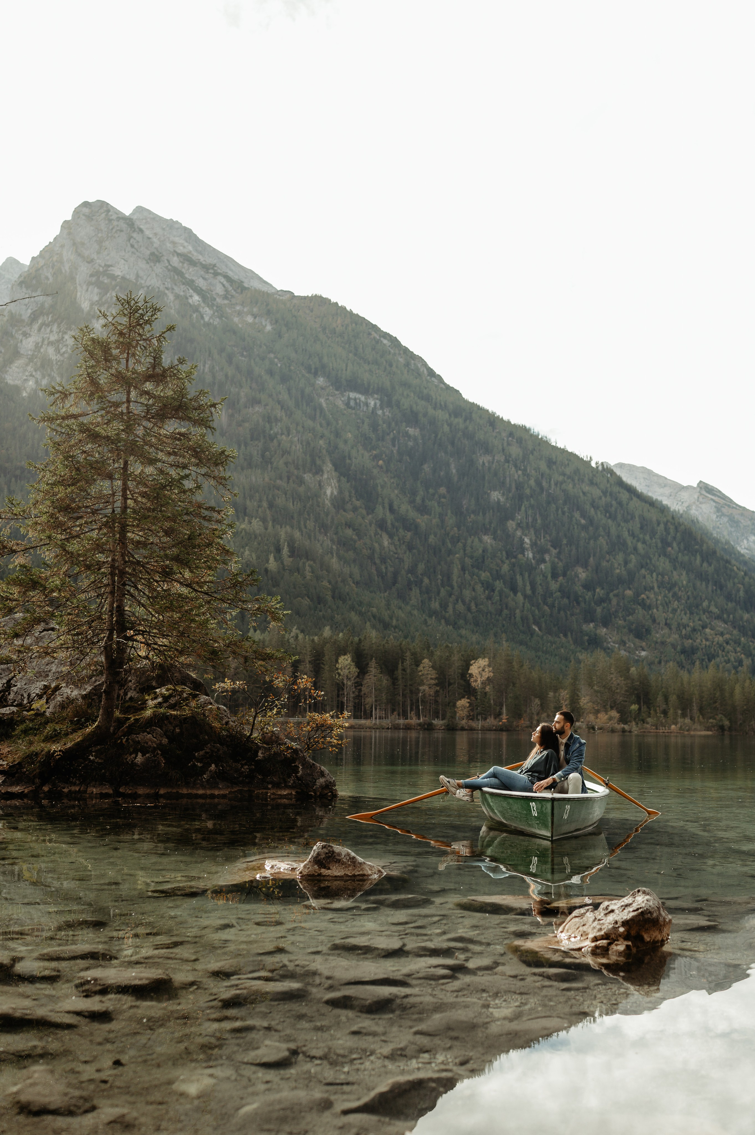 Denis Hanganu din Clanul si sotia lui Raluca, in Hintersee Austria. Proud Vision Weddings | Wedding Photography & Film — Servicii profesionale Foto Video Nunta Iasi