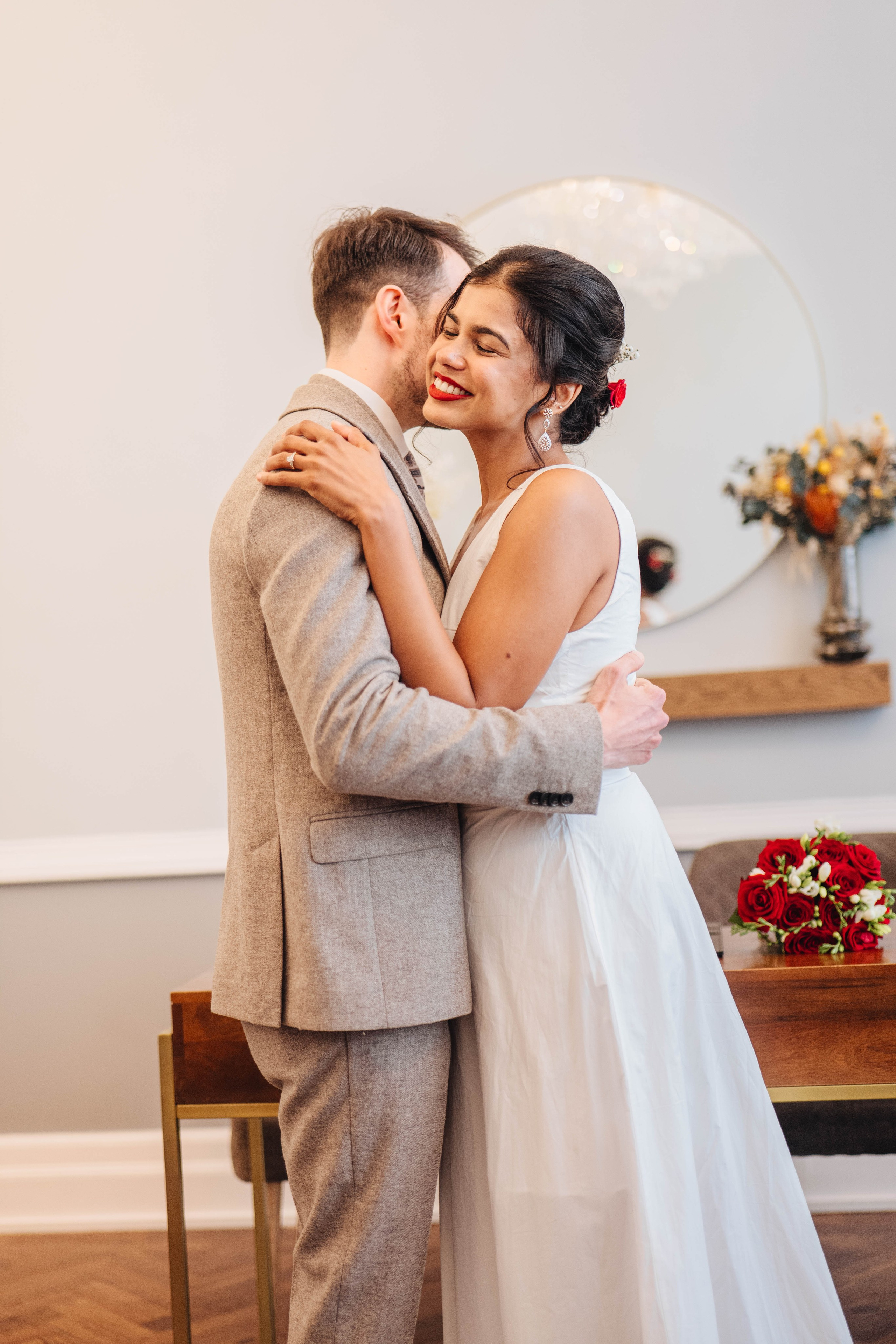 Wedding in Islington town hall, kissing