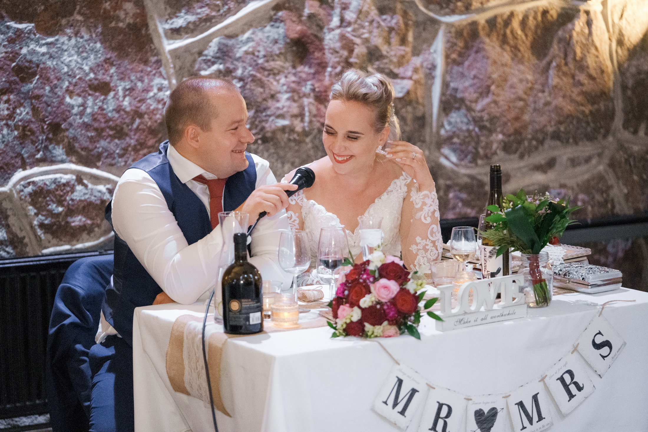 Heli&Sami, hääkuvaus Agroksenmäen holvikellari