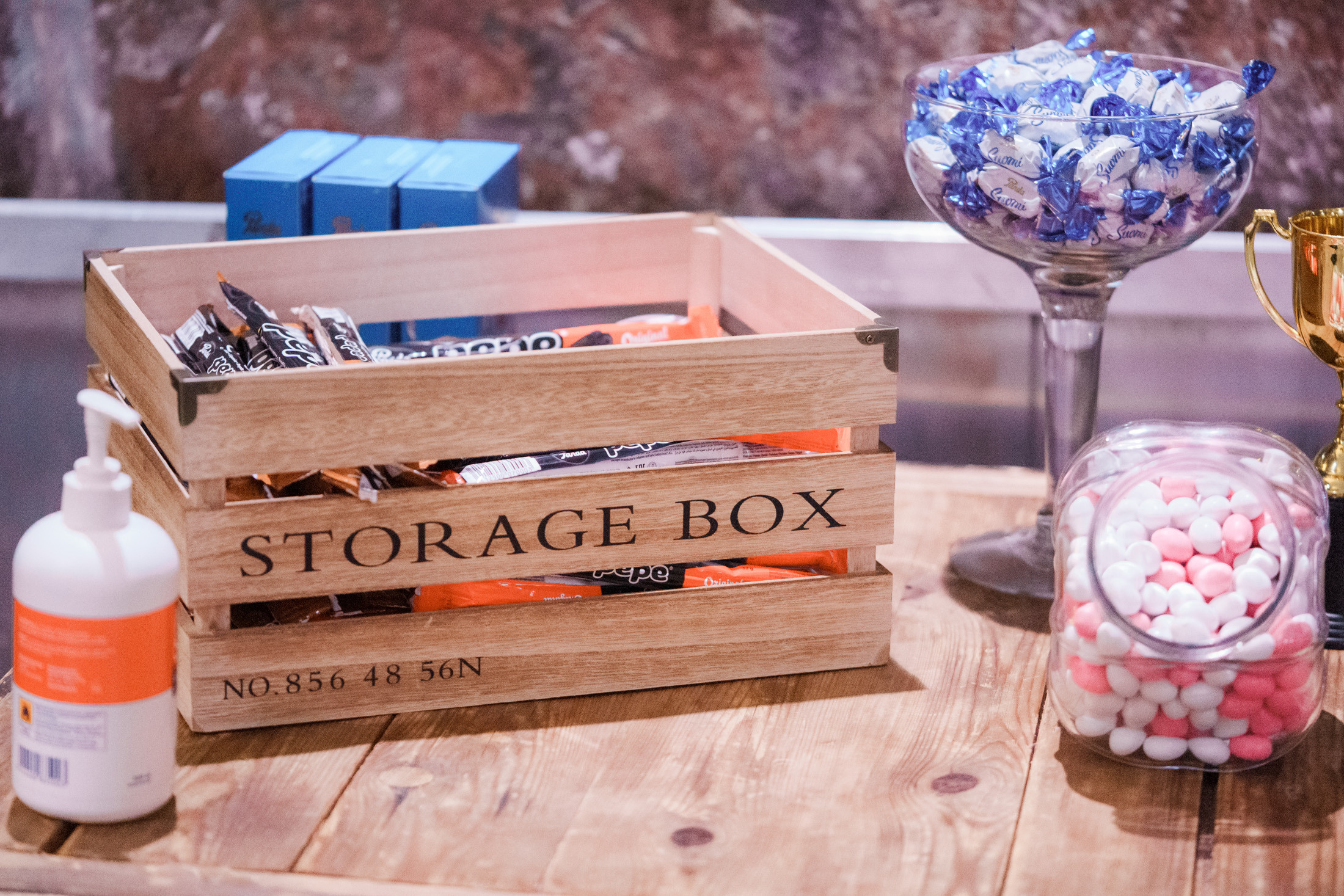 Heli&Sami, hääkuvaus Agroksenmäen holvikellari