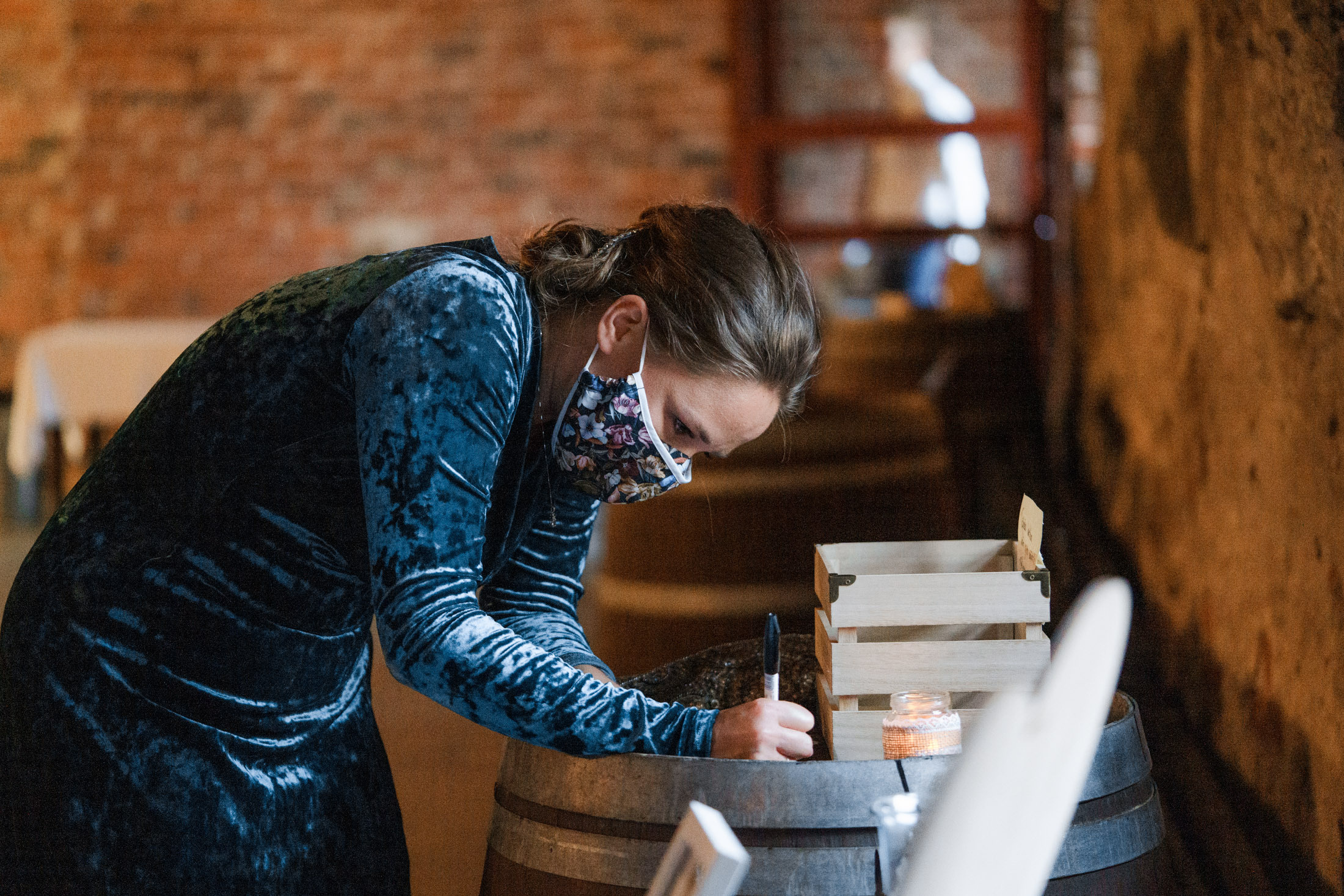 Heli&Sami, hääkuvaus Agroksenmäen holvikellari