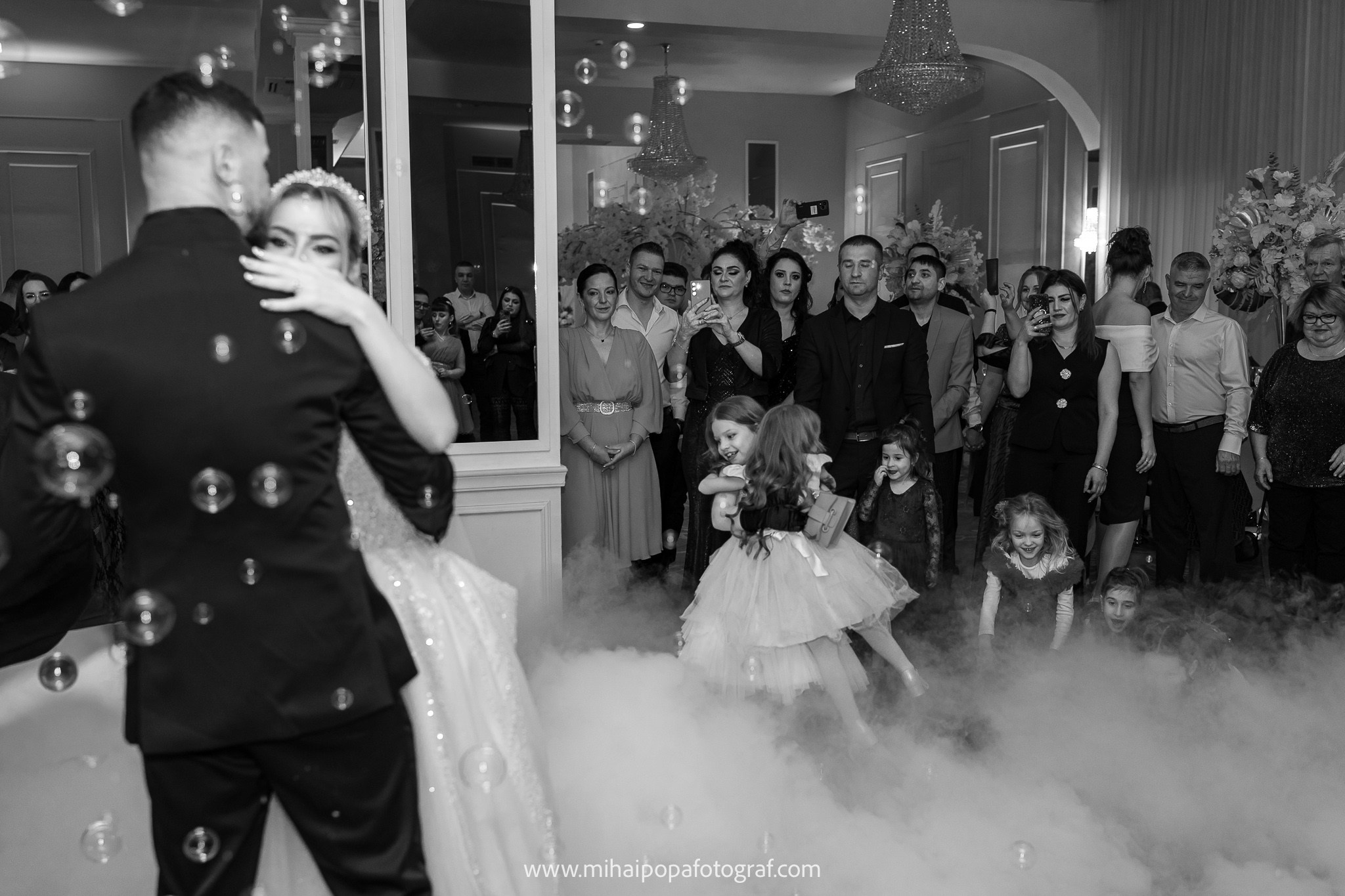 Fotograf de nuntă în Bucuresti| Mihai Popa Fotograf. Fotograf Nuntă & Botez București - Mihai Popa | Dincolo de oameni, imortalizez emoții!