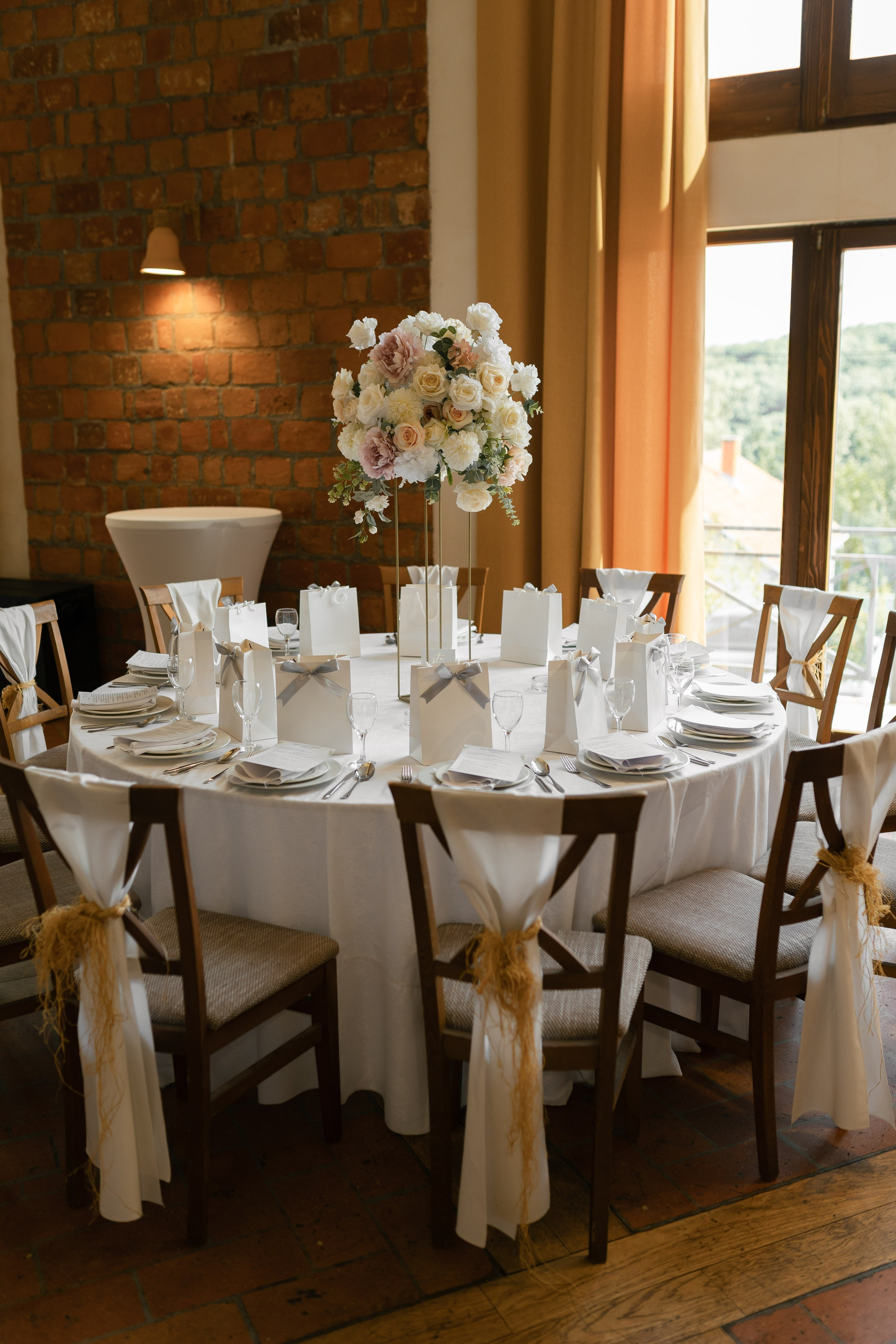 M&D|Between City Lights and Hidden Oasis. Black Sheep Produkcija| Wedding Photography and Wedding Films, based in Kragujevac, Europe / Fotograf i videograf, Kragujevac, Srbija