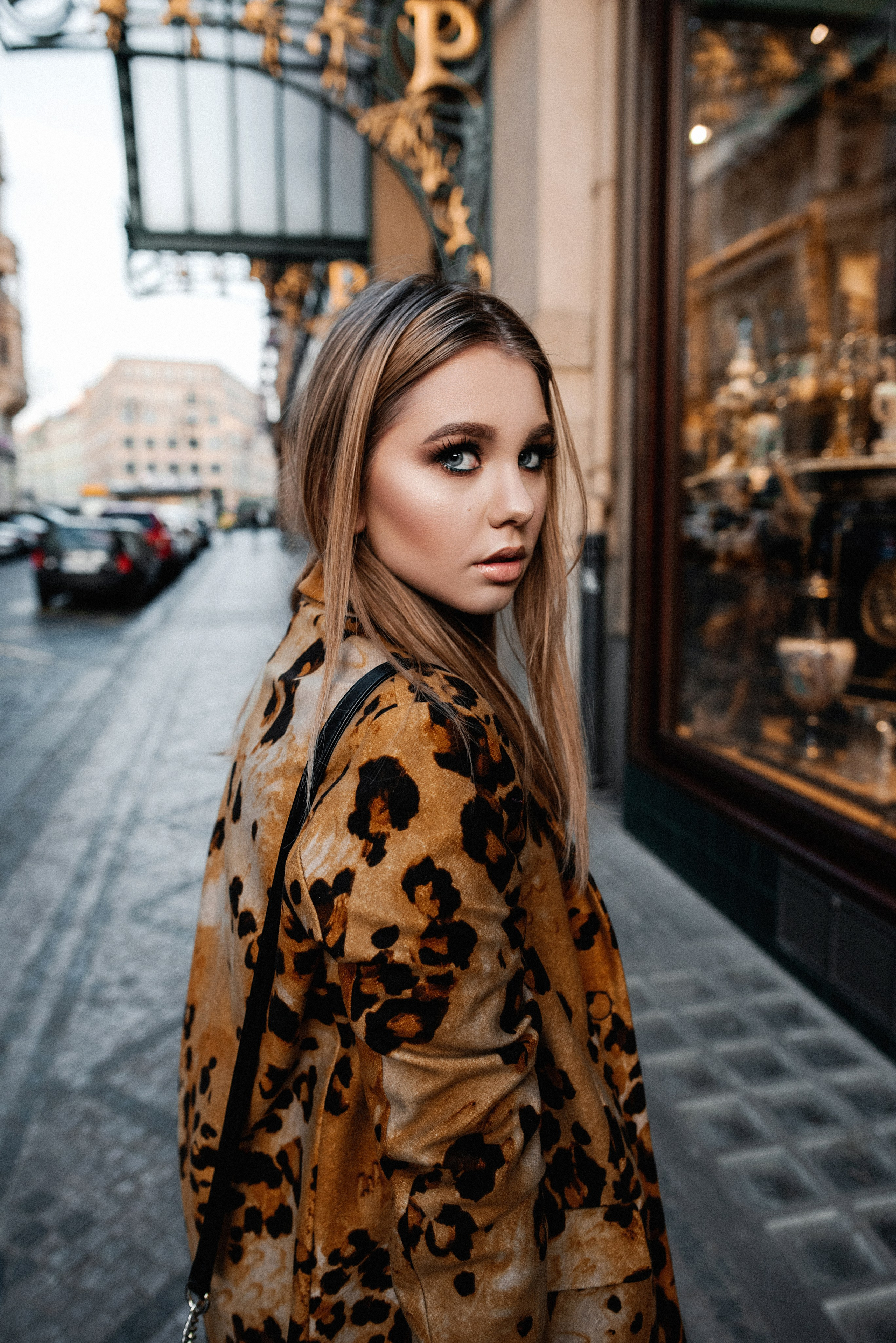 Katrin. ANNA-MARIA PHOTO CONTENT CREATOR — фотограф, естет, художник і візуальний експерт Instagram у Празі