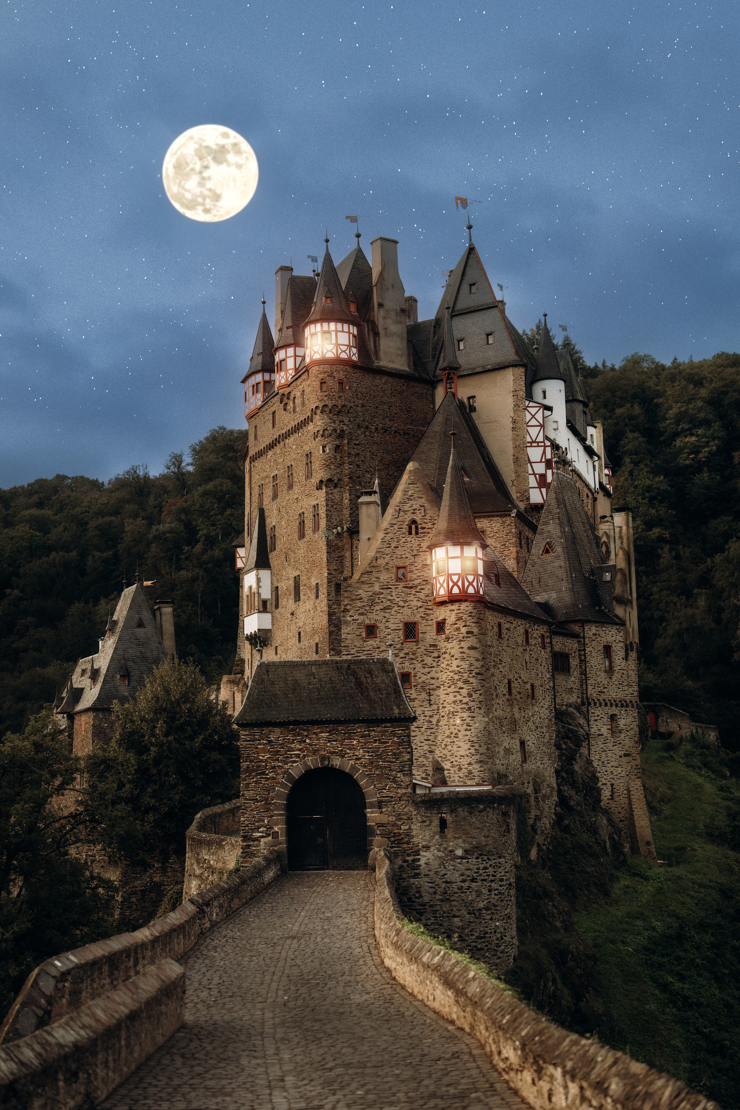 Fairytail shooting in the castle. Family, Lifestyle and Portrait photograher in Trier, Germany