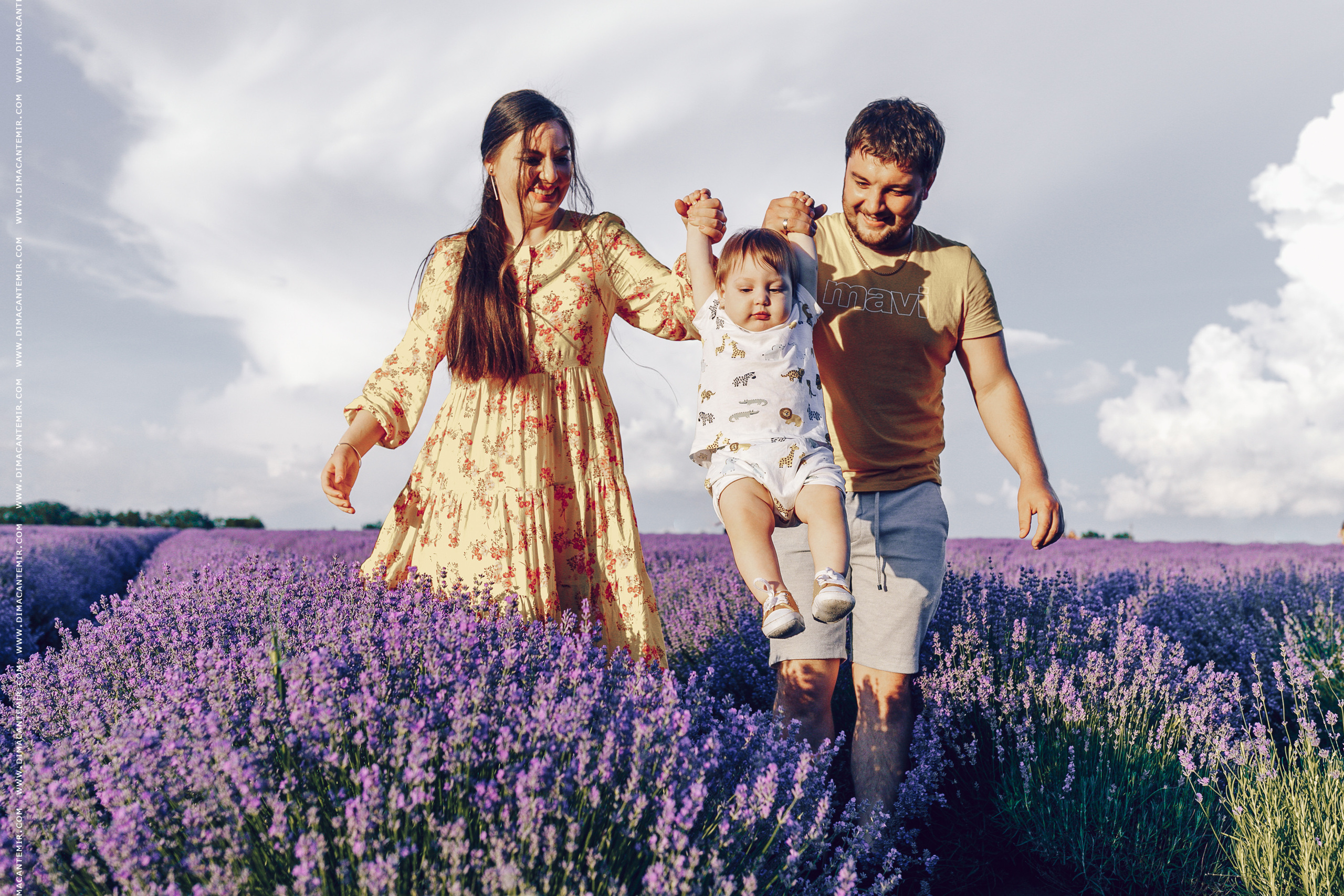 Emir / cîmp de levănțică. Fotograf de nuntă în Chisinau, Moldova. Poze și Video Comerciale