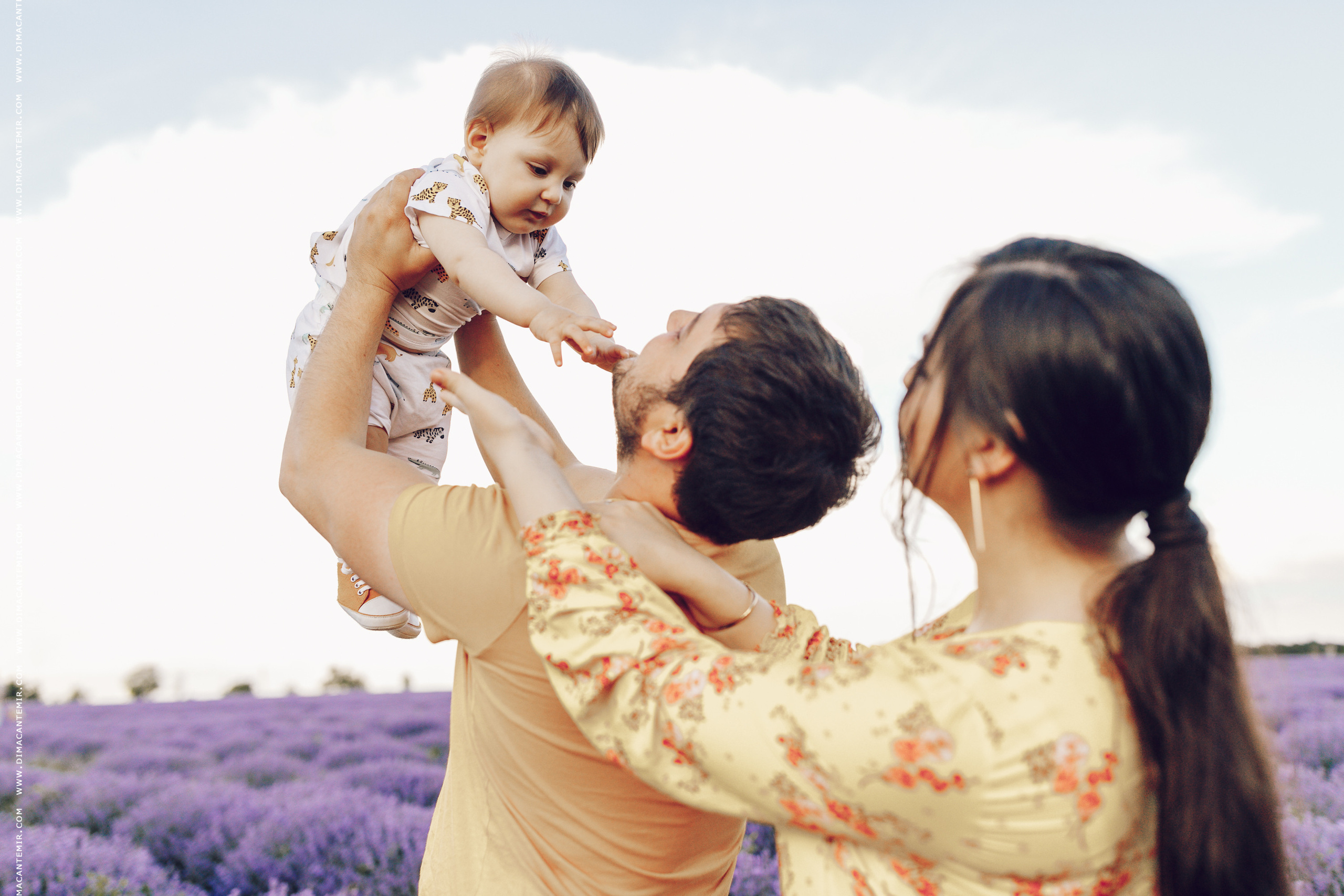 Emir / cîmp de levănțică. Fotograf de nuntă în Chisinau, Moldova. Poze și Video Comerciale