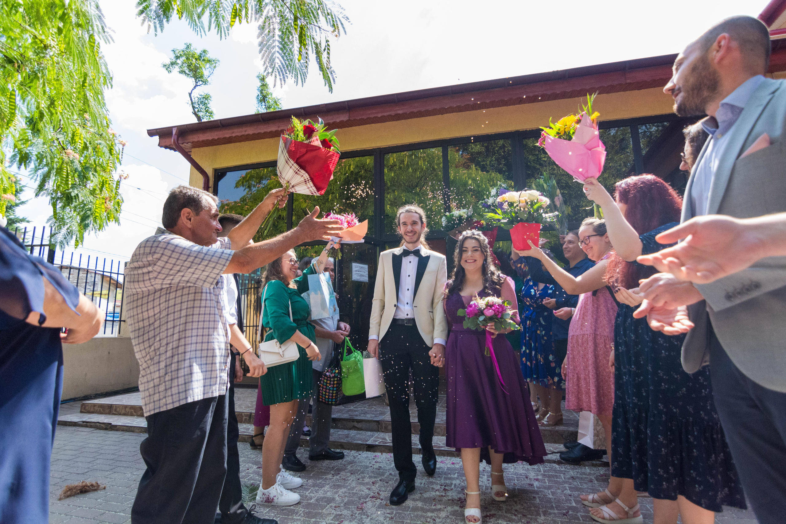 Cununie civila, fotograf cununie civila bucuresti, fotograf stare civila, cununie la Sector 4 Bucuresti, fotografii de la cununie, fotograf de nunta, fotografii nunta de la starea civila, pozing mireasa, obiceiuri, fotografie profesionala nunta, civila pe strada Gramont 26