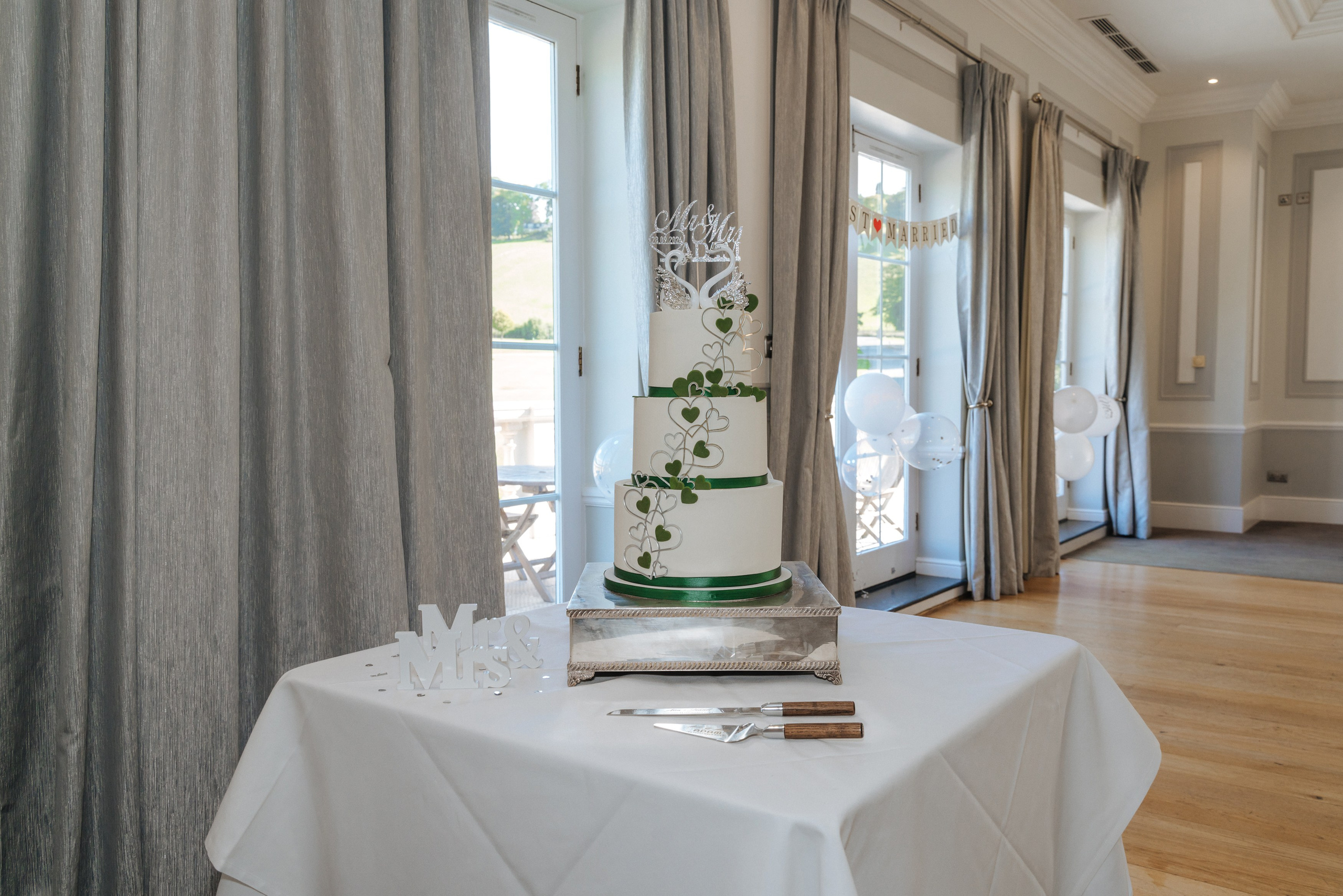 A wedding at Woldingham Golf Club, Woldingham Golf Club wedding, wedding photographer at Woldingham Golf Club