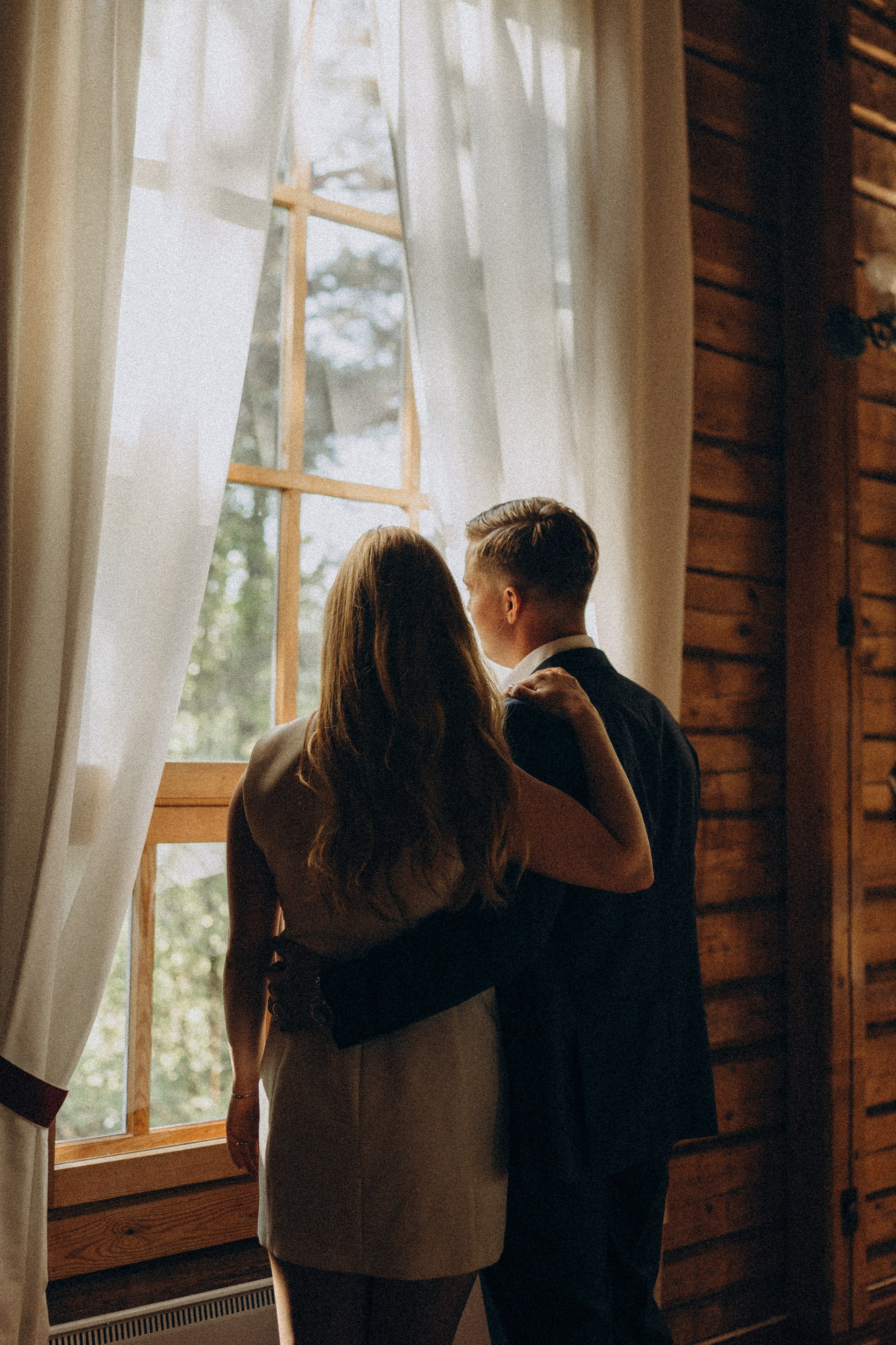 Wedding photo session in Pornainen. Wedding and portrait photographer in Helsinki Vickan O