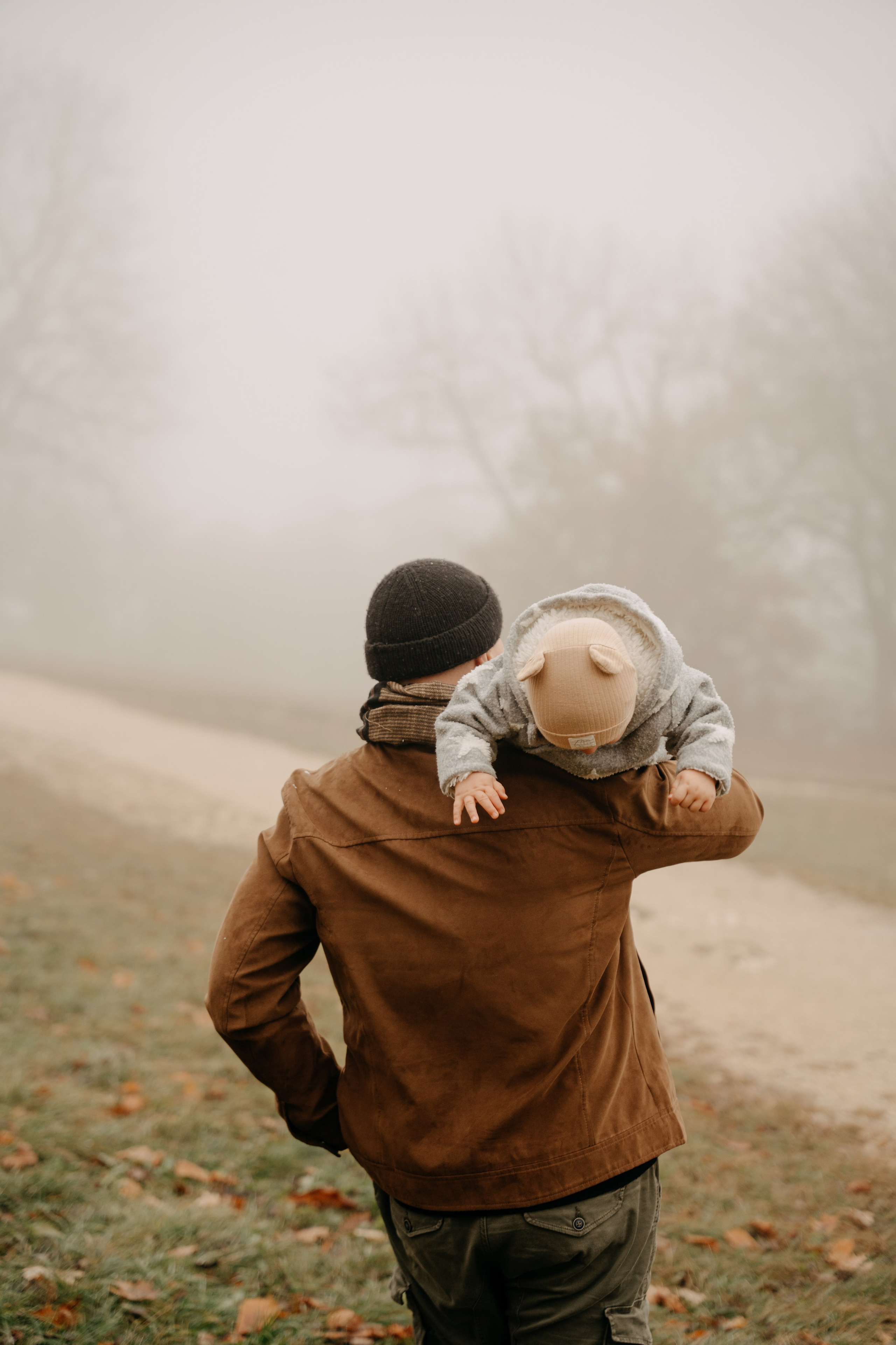 Bendegúz a ködös Normafán. Kezdőlap