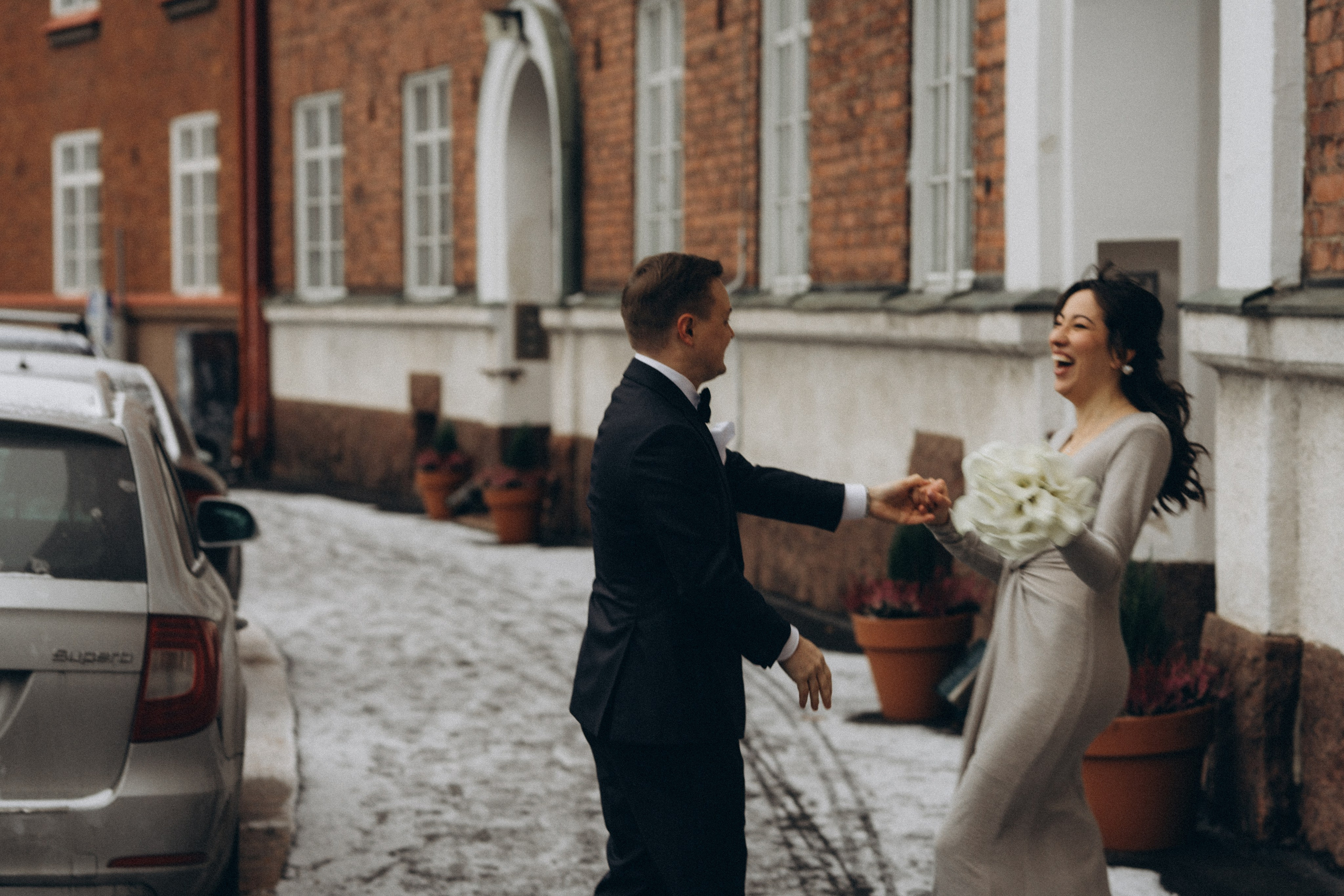 Wedding, city wedding, couple, lovestory, potrait. Wedding and portrait photographer in Helsinki Vickan O