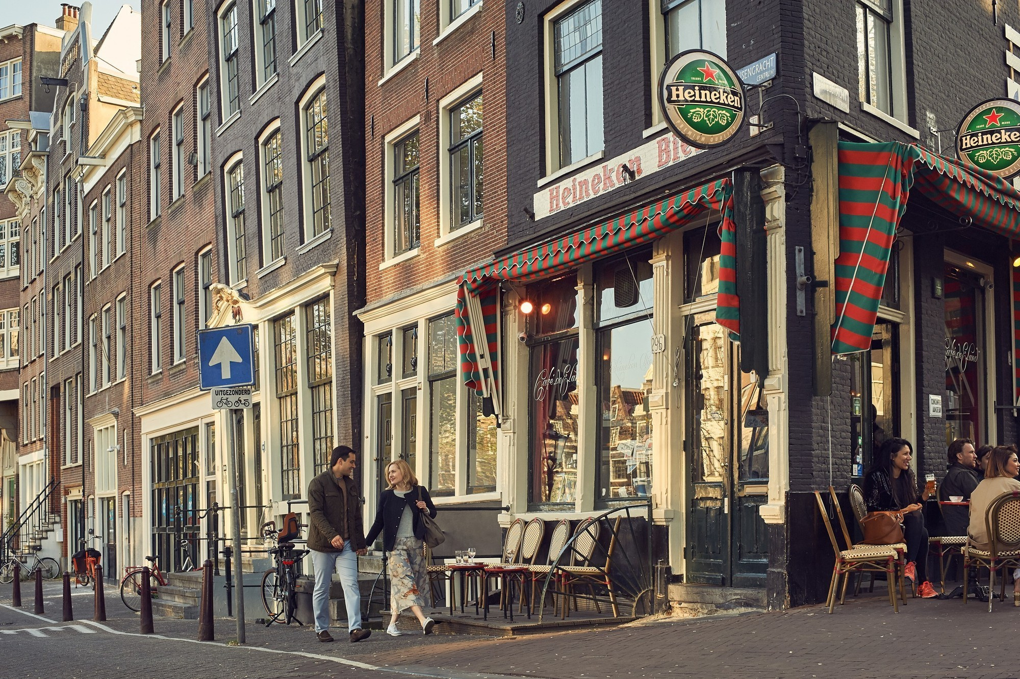 Аmsterdam Love story. Portret, trouw en familie fotograaf in Amsterdam en Almere