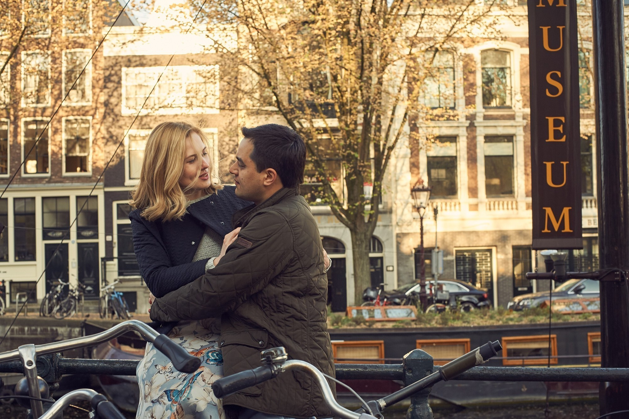 Аmsterdam Love story. Portret, trouw en familie fotograaf in Amsterdam en Almere