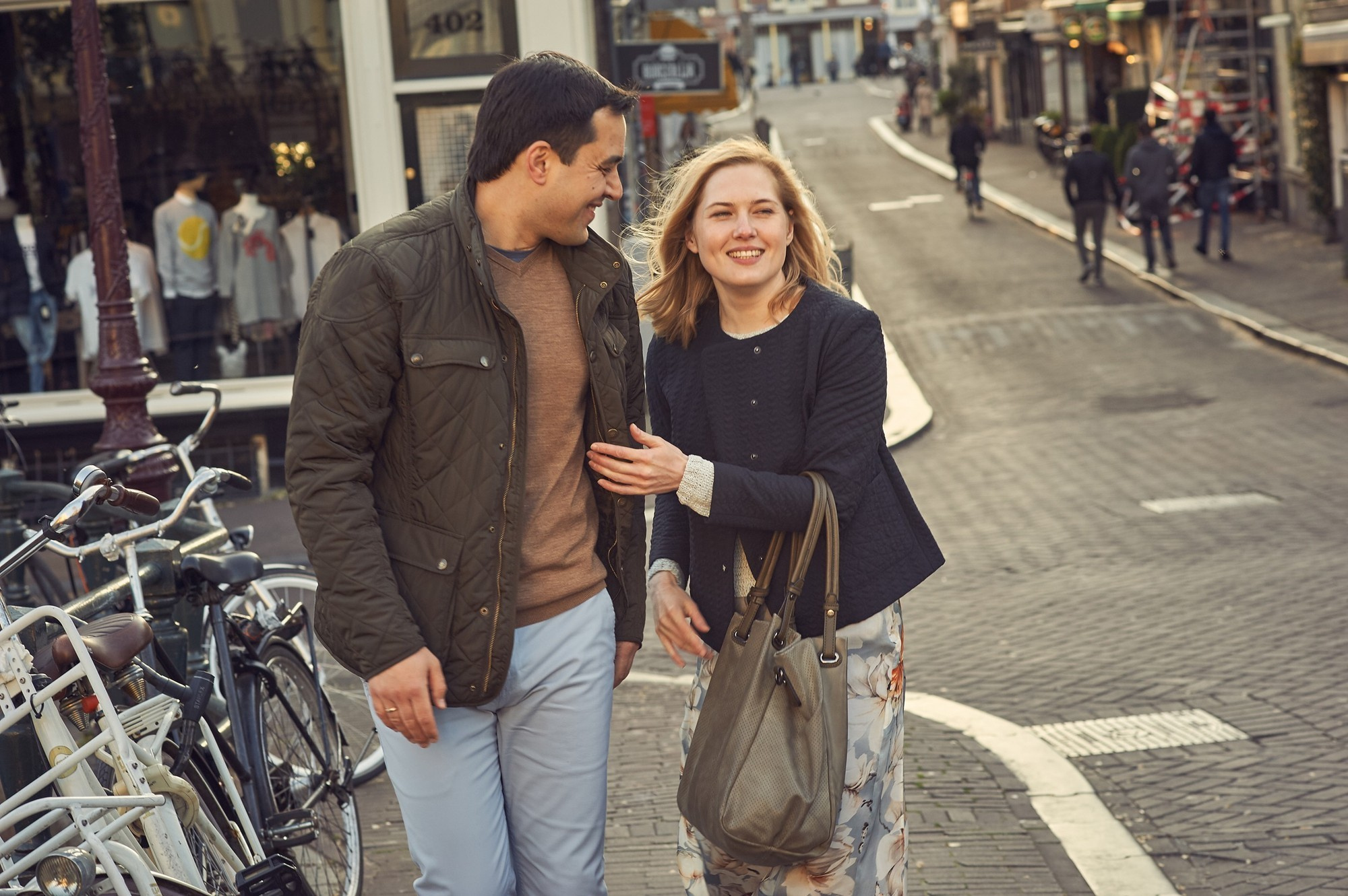Аmsterdam Love story. Portret, trouw en familie fotograaf in Amsterdam en Almere