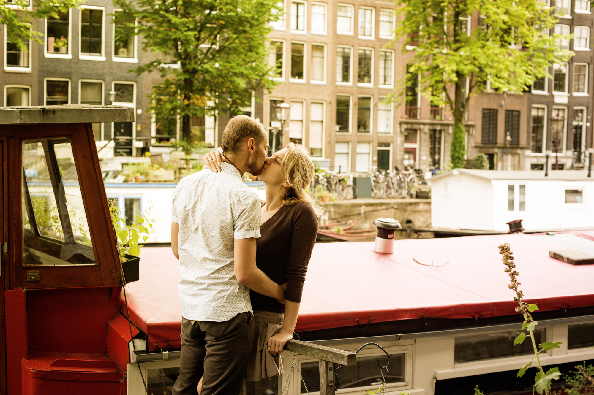 Love Stories & Solo. Portret, trouw en familie fotograaf in Amsterdam en Almere