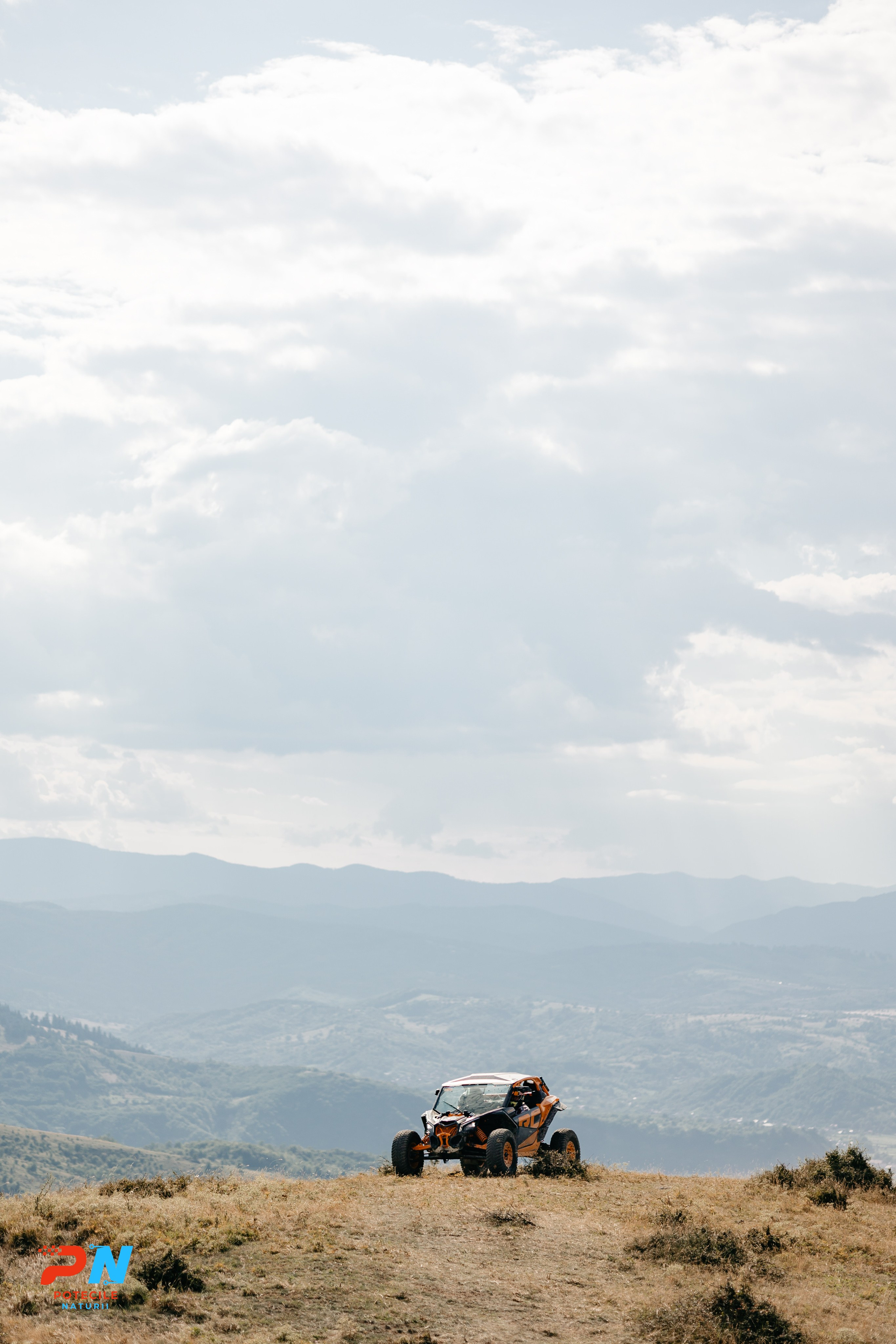 Potecile Naturii 2025. Raw Studio. Fotograful tau de nunta!